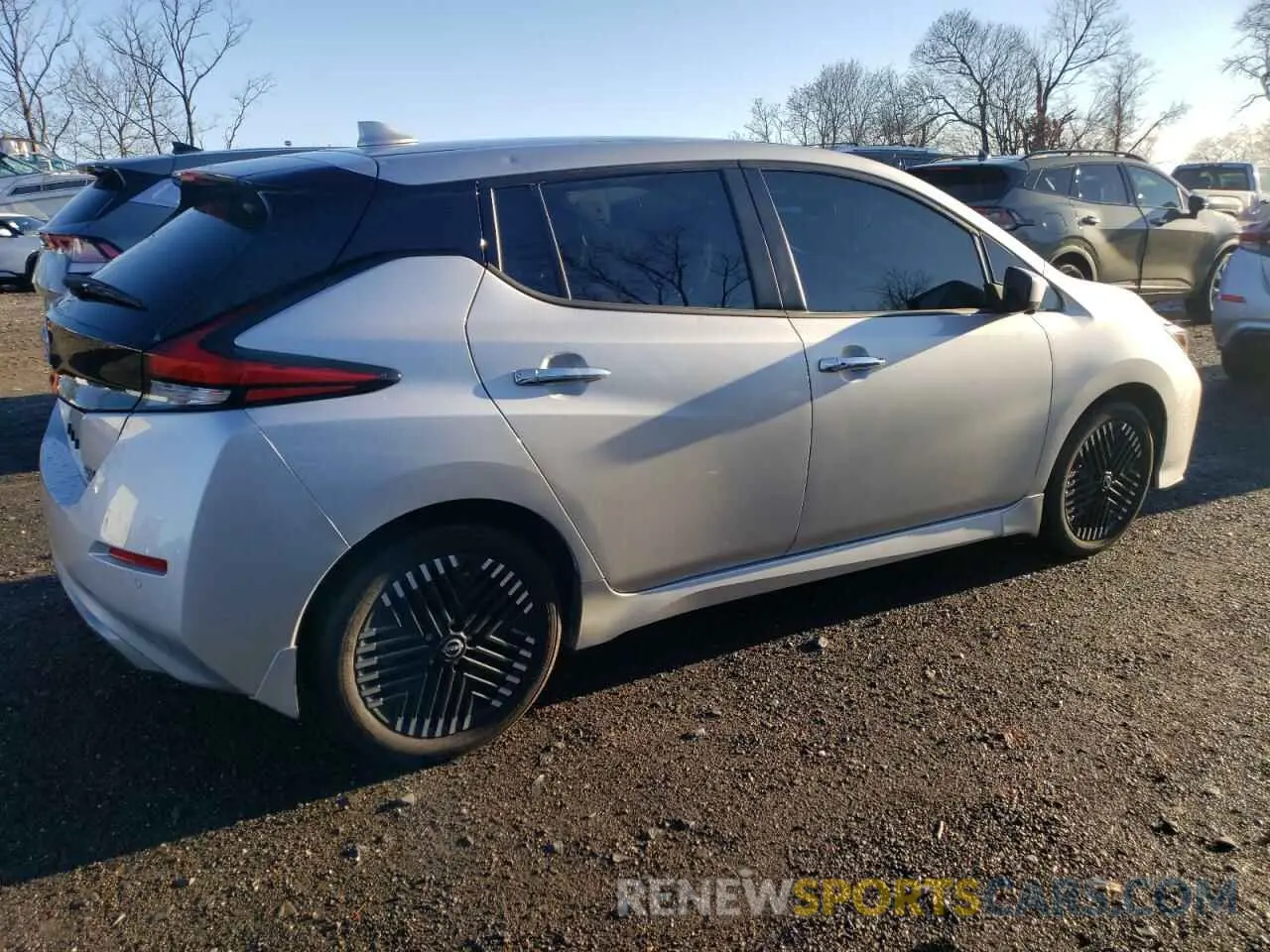 3 Фотография поврежденного автомобиля 1N4CZ1CV5RC552062 NISSAN LEAF 2024
