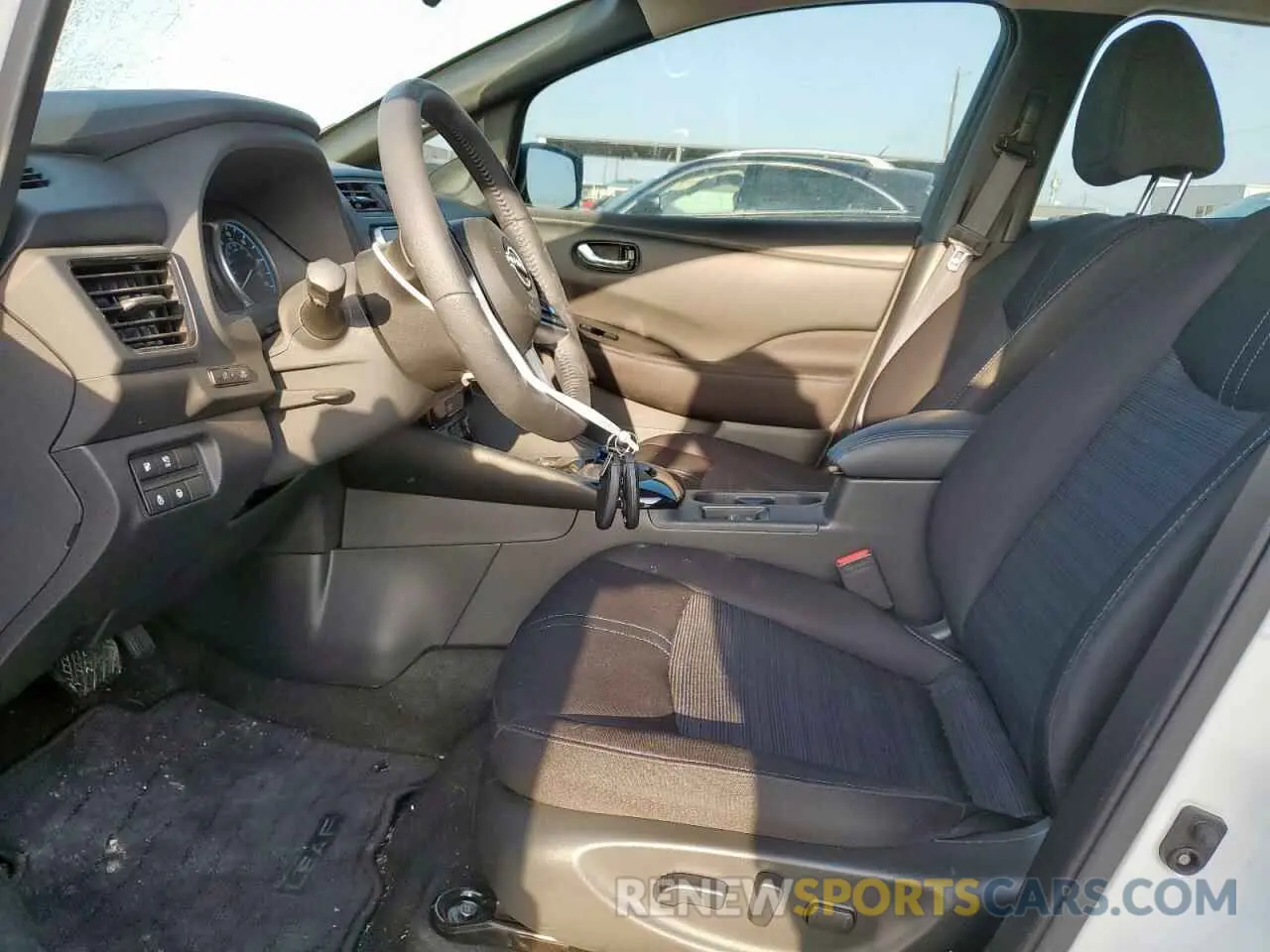 7 Photograph of a damaged car 1N4CZ1CV7RC551740 NISSAN LEAF 2024
