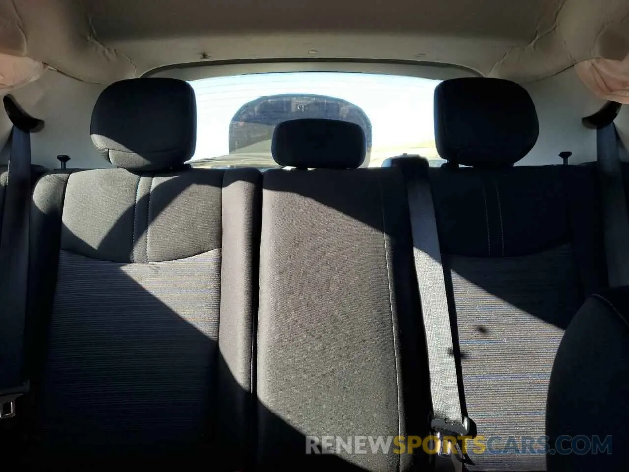 10 Photograph of a damaged car 1N4AZ1BV1SC562084 NISSAN LEAF 2025