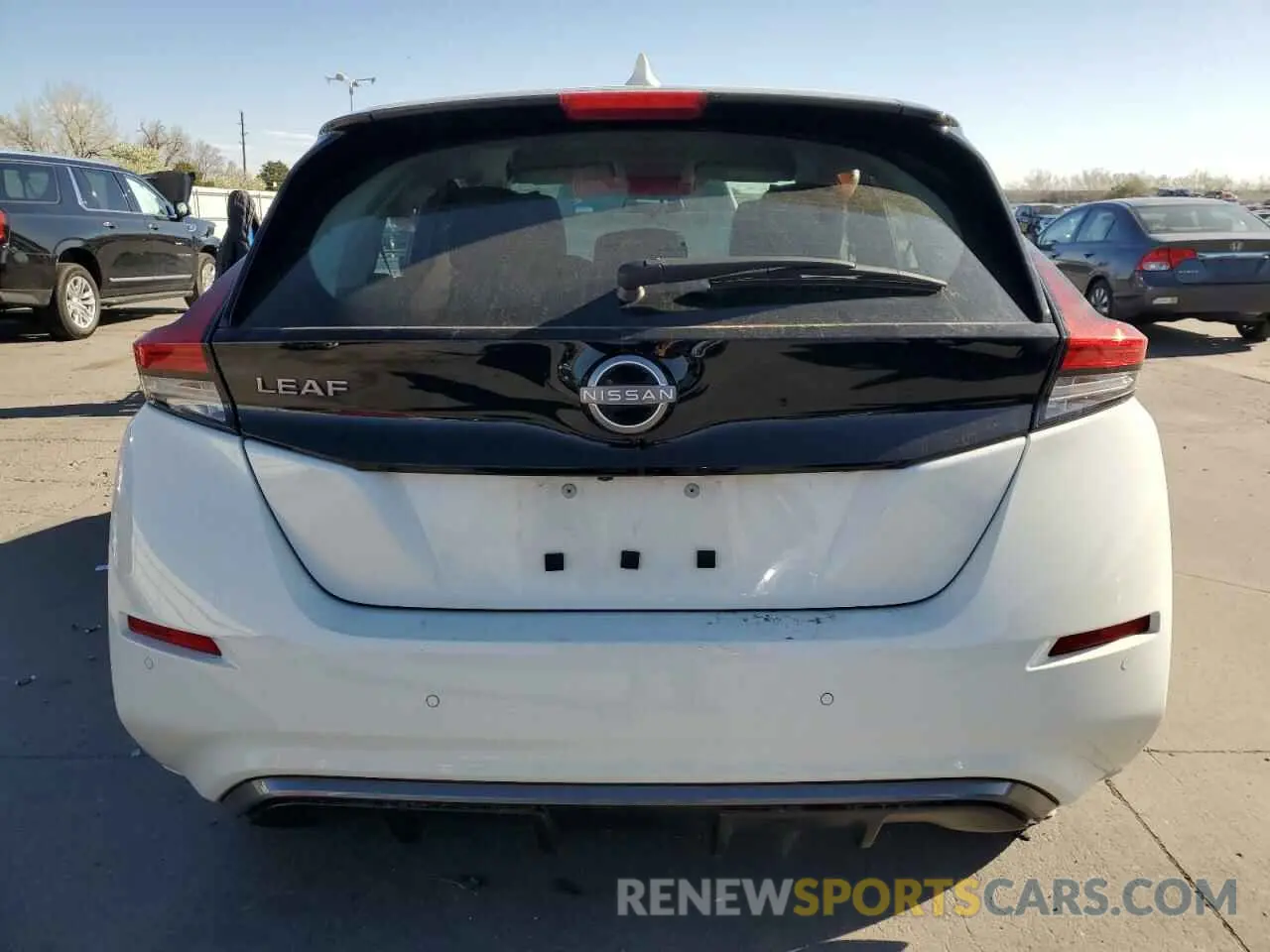 6 Photograph of a damaged car 1N4AZ1BV1SC562084 NISSAN LEAF 2025