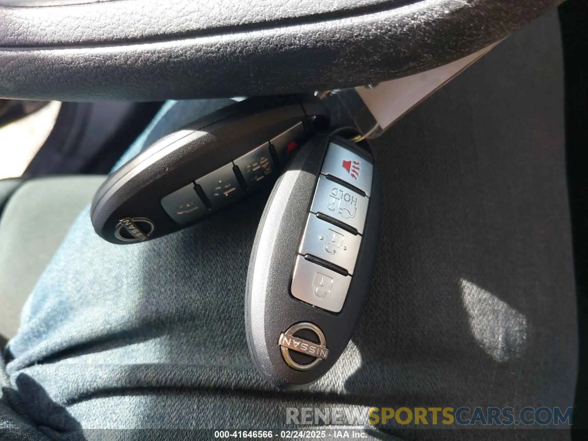 11 Фотография поврежденного автомобиля 1N4AZ1BV6SC550092 NISSAN LEAF 2025