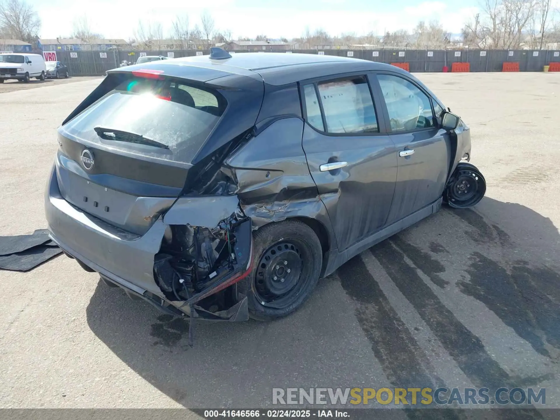 4 Фотография поврежденного автомобиля 1N4AZ1BV6SC550092 NISSAN LEAF 2025