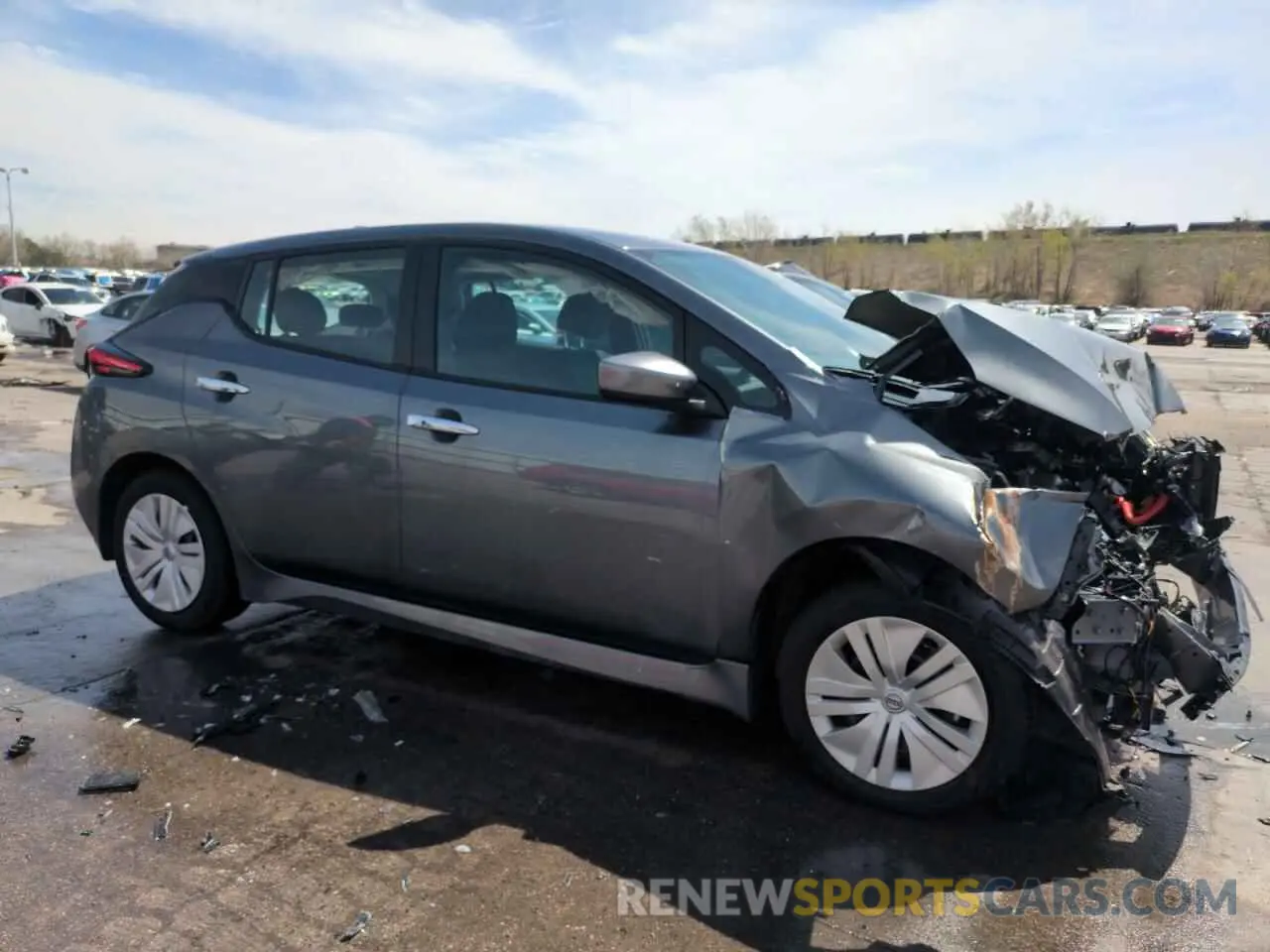 4 Photograph of a damaged car 1N4AZ1BV8SC565693 NISSAN LEAF 2025