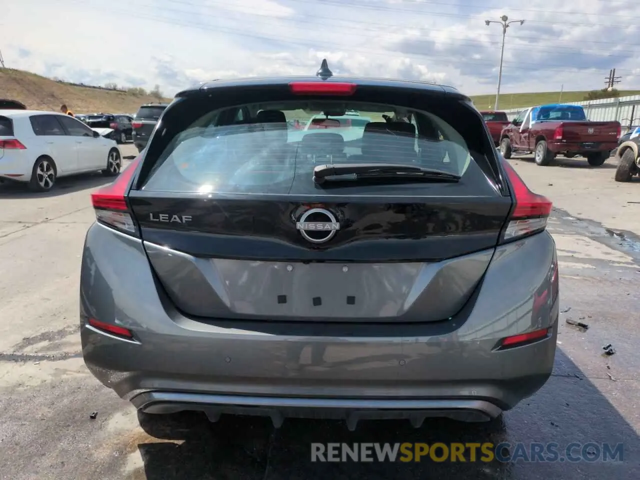 6 Photograph of a damaged car 1N4AZ1BV8SC565693 NISSAN LEAF 2025