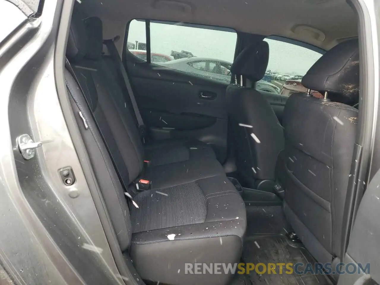 10 Photograph of a damaged car 1N4CZ1CV9SC557643 NISSAN LEAF 2025