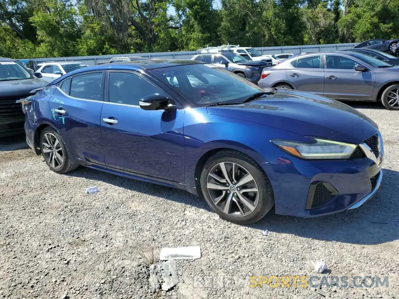 4 Photograph of a damaged car 1N4AA6AV0KC373397 NISSAN MAXIMA 2019