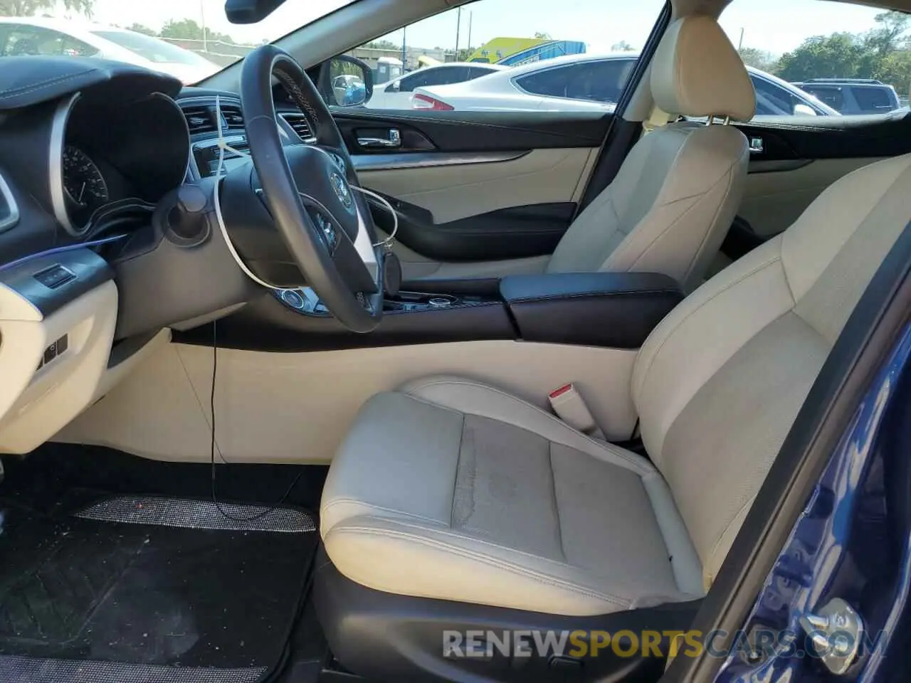 7 Photograph of a damaged car 1N4AA6AV0KC373397 NISSAN MAXIMA 2019