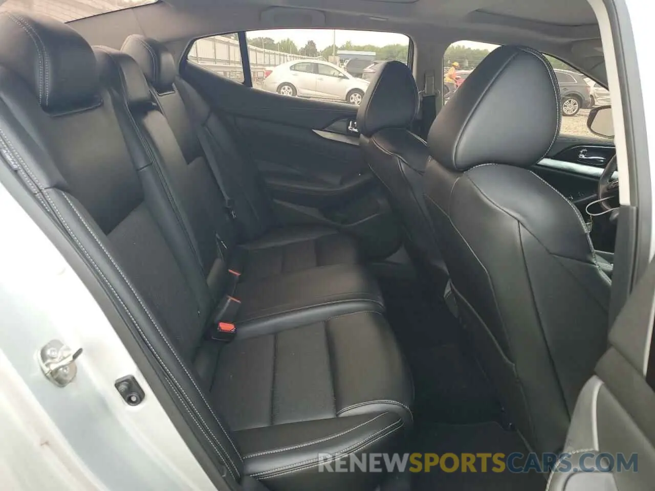 10 Photograph of a damaged car 1N4AA6AV3KC363334 NISSAN MAXIMA 2019