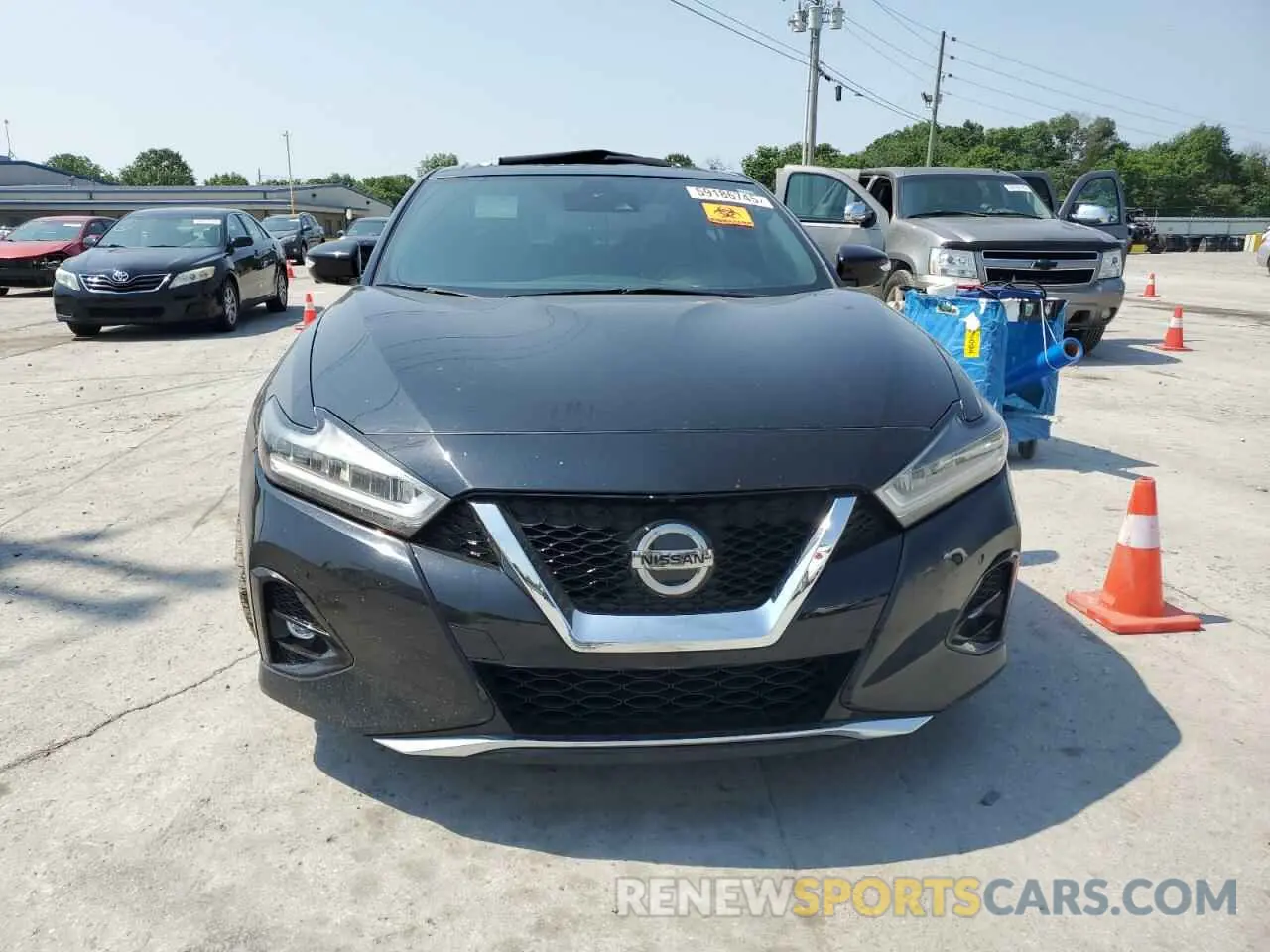5 Photograph of a damaged car 1N4AA6AV4KC374004 NISSAN MAXIMA 2019