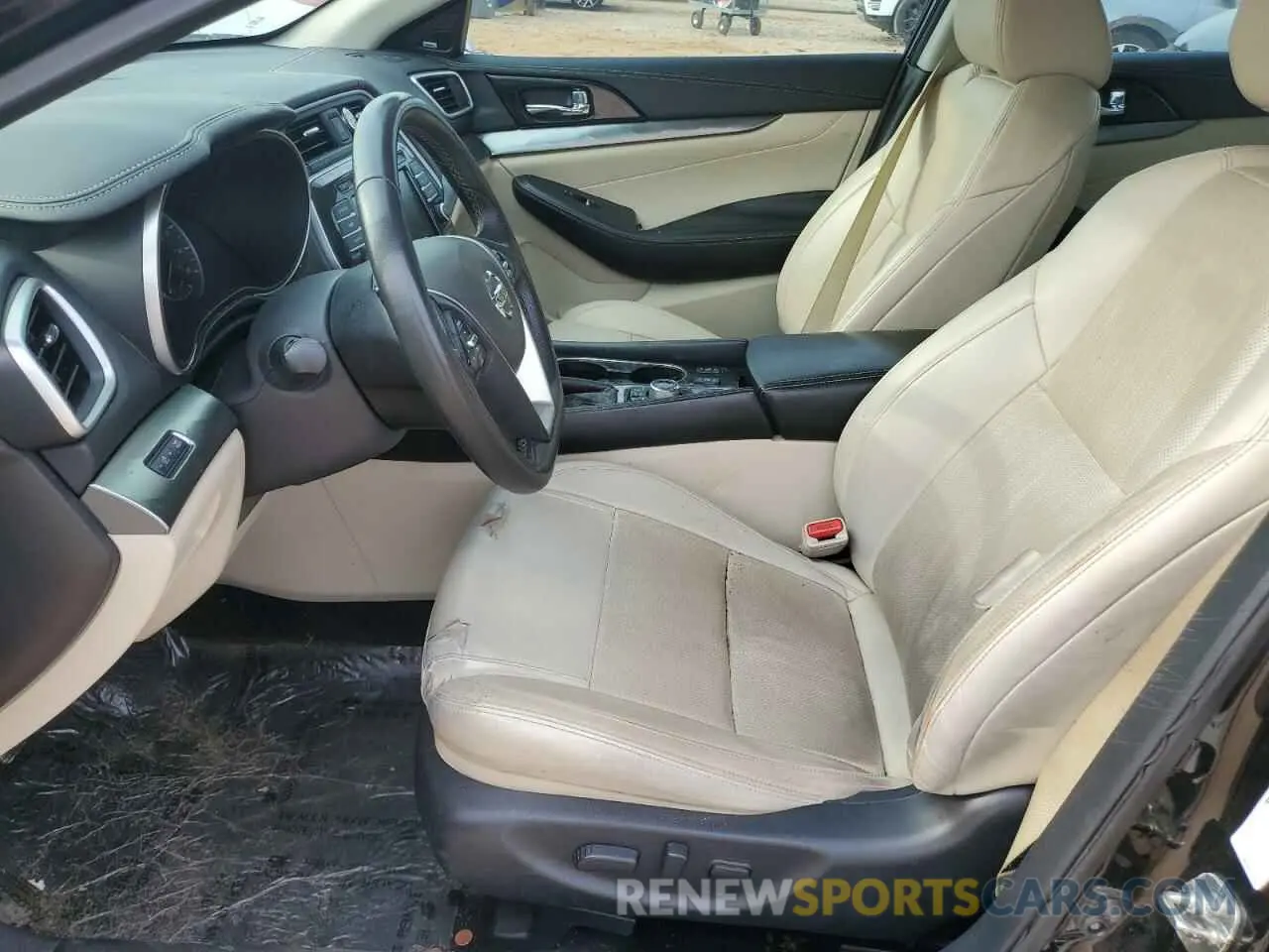 7 Photograph of a damaged car 1N4AA6AV5KC366719 NISSAN MAXIMA 2019