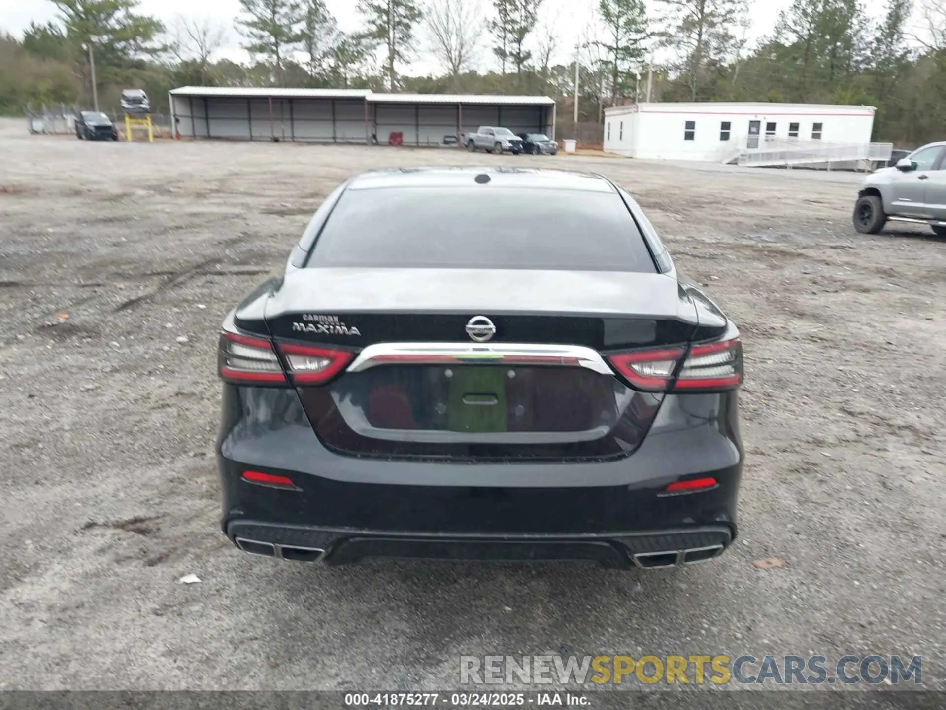 16 Photograph of a damaged car 1N4AA6AV5KC371760 NISSAN MAXIMA 2019