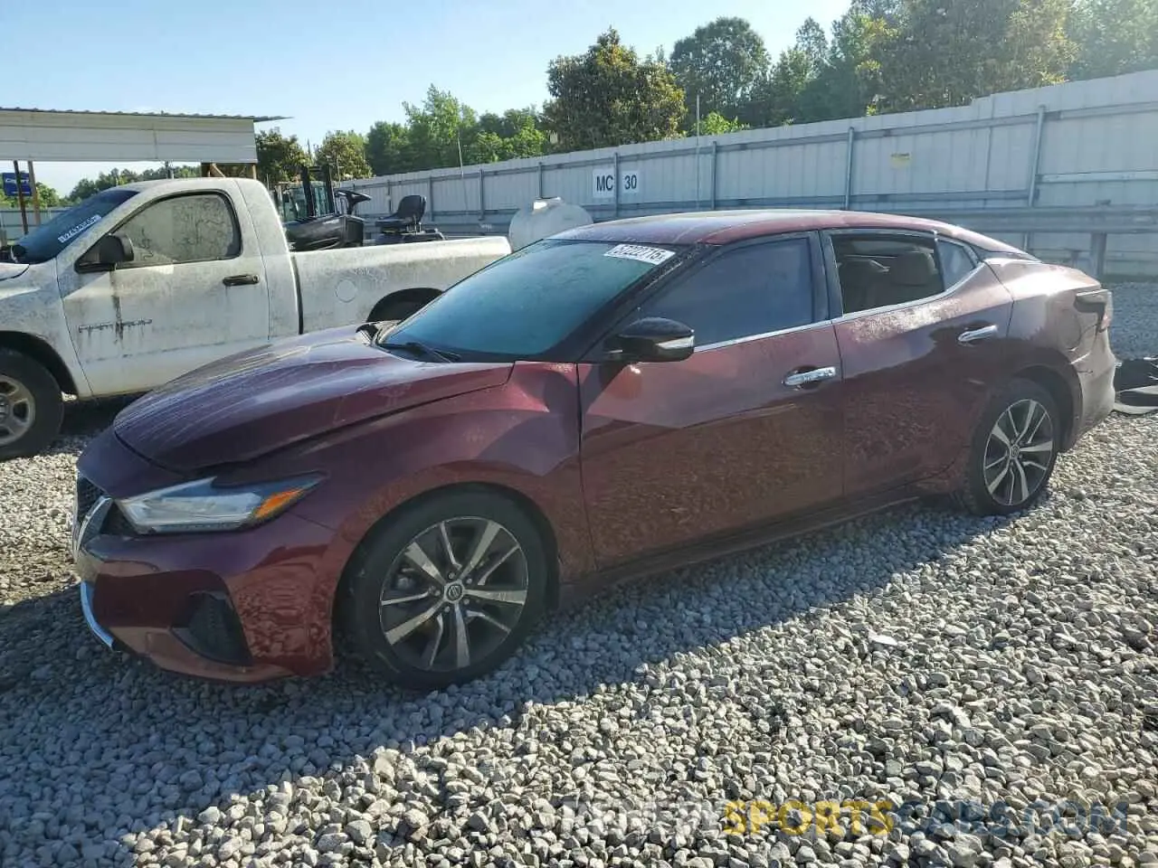 1 Photograph of a damaged car 1N4AA6AV5KC373640 NISSAN MAXIMA 2019