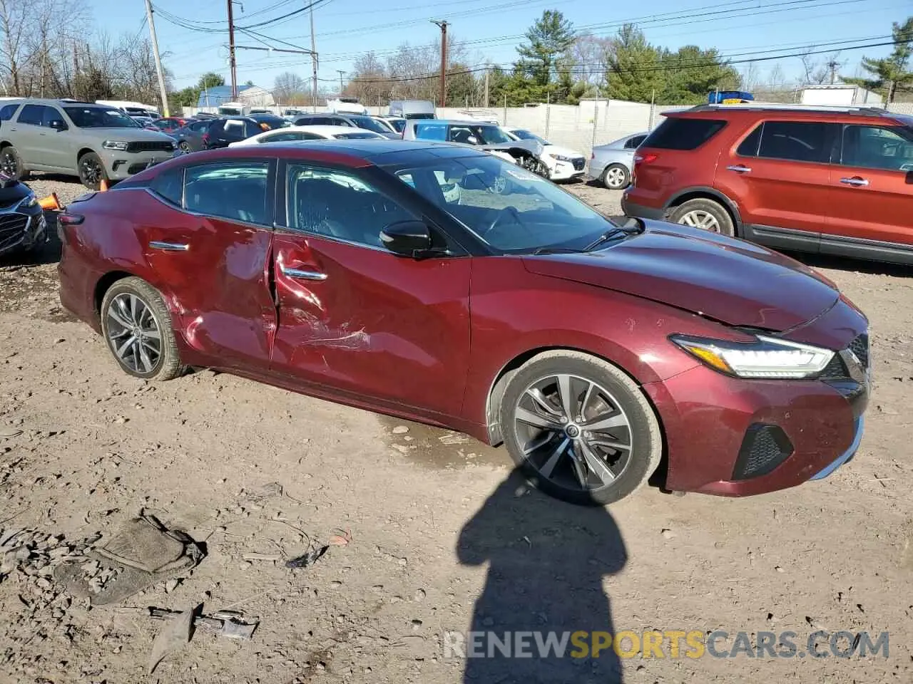 4 Photograph of a damaged car 1N4AA6AV5KC375520 NISSAN MAXIMA 2019