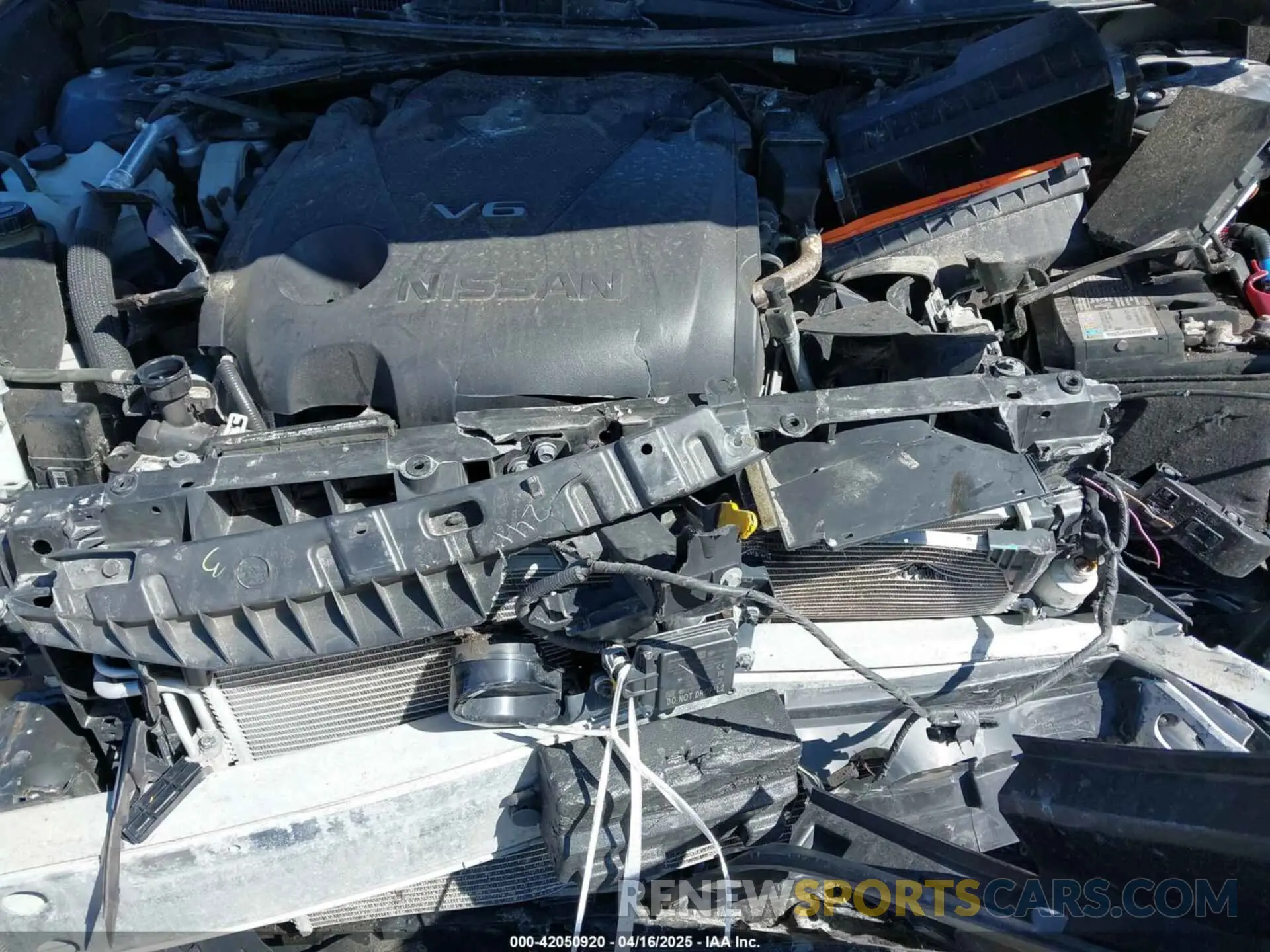10 Photograph of a damaged car 1N4AA6AV5KC376053 NISSAN MAXIMA 2019