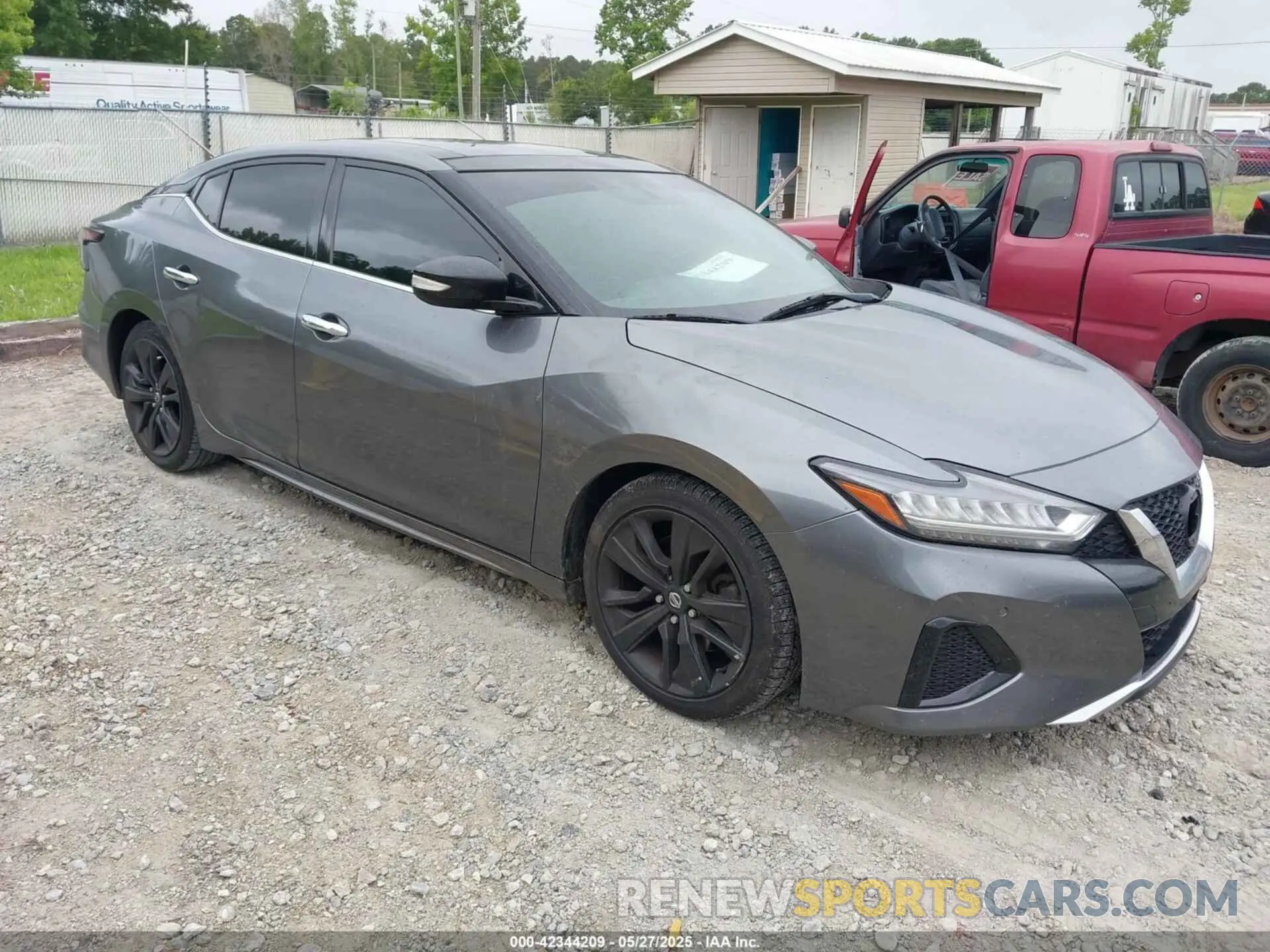 1 Photograph of a damaged car 1N4AA6AV6KC371850 NISSAN MAXIMA 2019