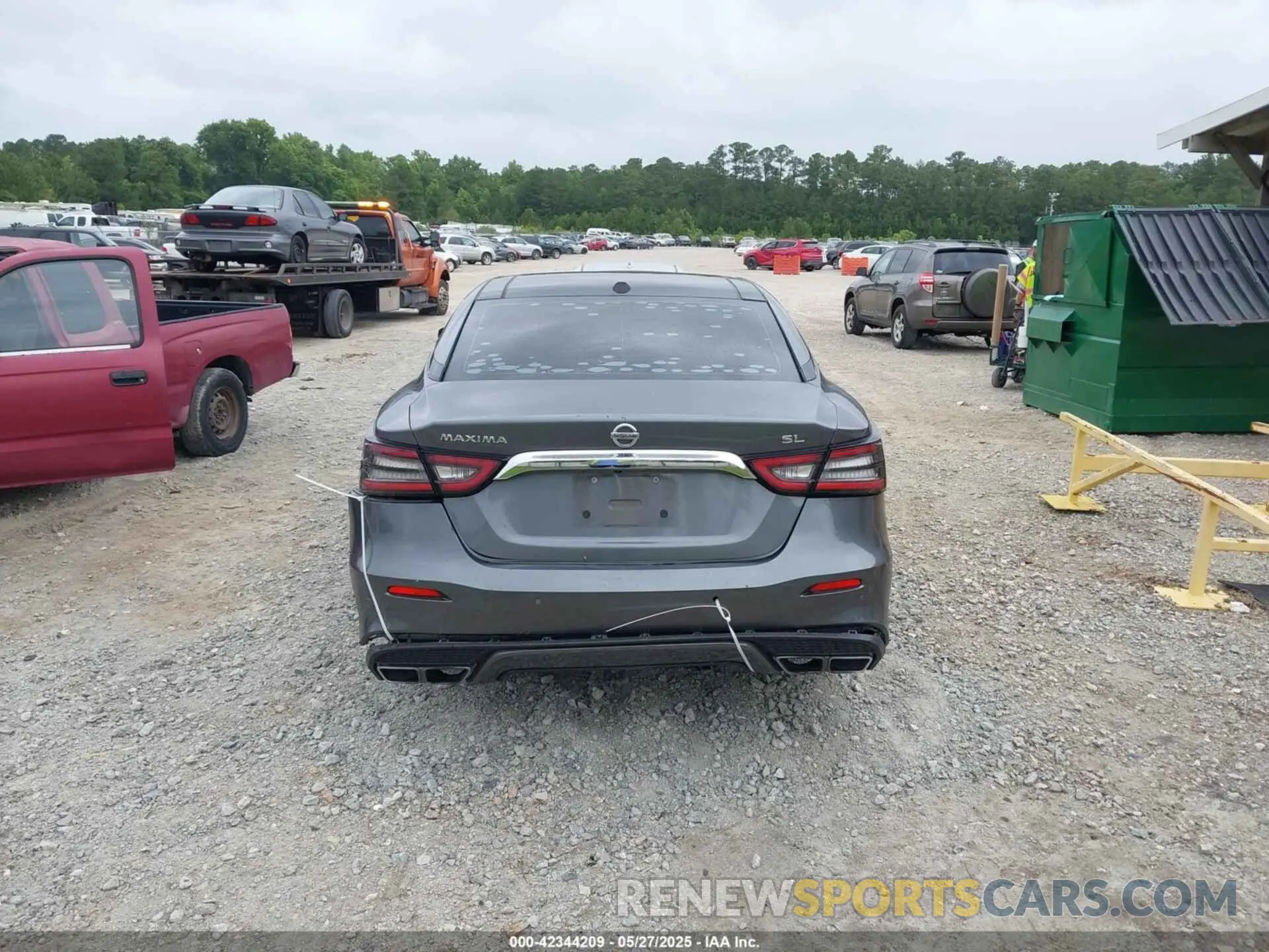 16 Photograph of a damaged car 1N4AA6AV6KC371850 NISSAN MAXIMA 2019