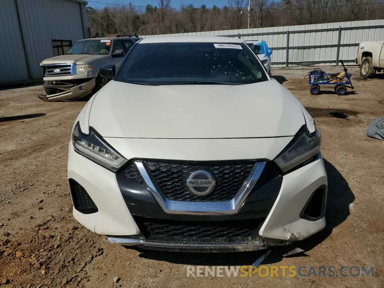 5 Photograph of a damaged car 1N4AA6AV6KC378412 NISSAN MAXIMA 2019