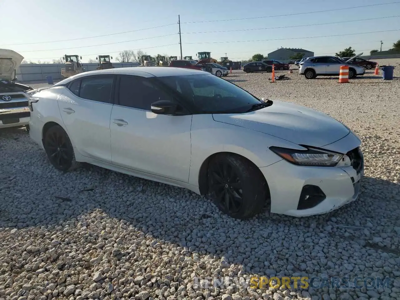 4 Photograph of a damaged car 1N4AA6AV6KC378488 NISSAN MAXIMA 2019