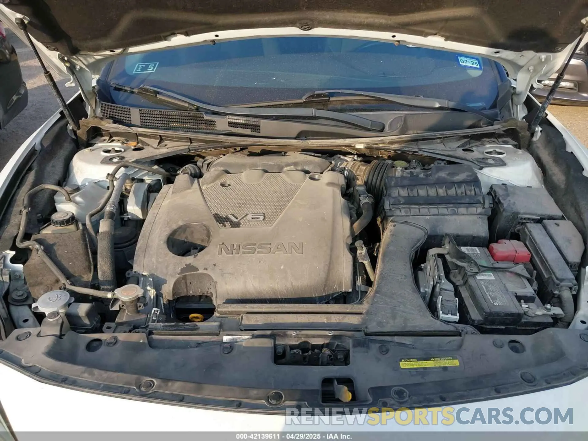 10 Photograph of a damaged car 1N4AA6AV7KC365653 NISSAN MAXIMA 2019