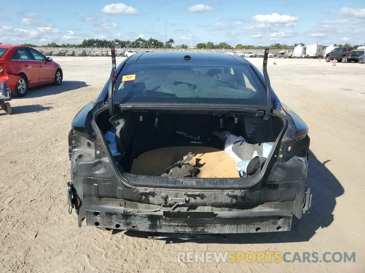6 Photograph of a damaged car 1N4AA6AV8KC373308 NISSAN MAXIMA 2019