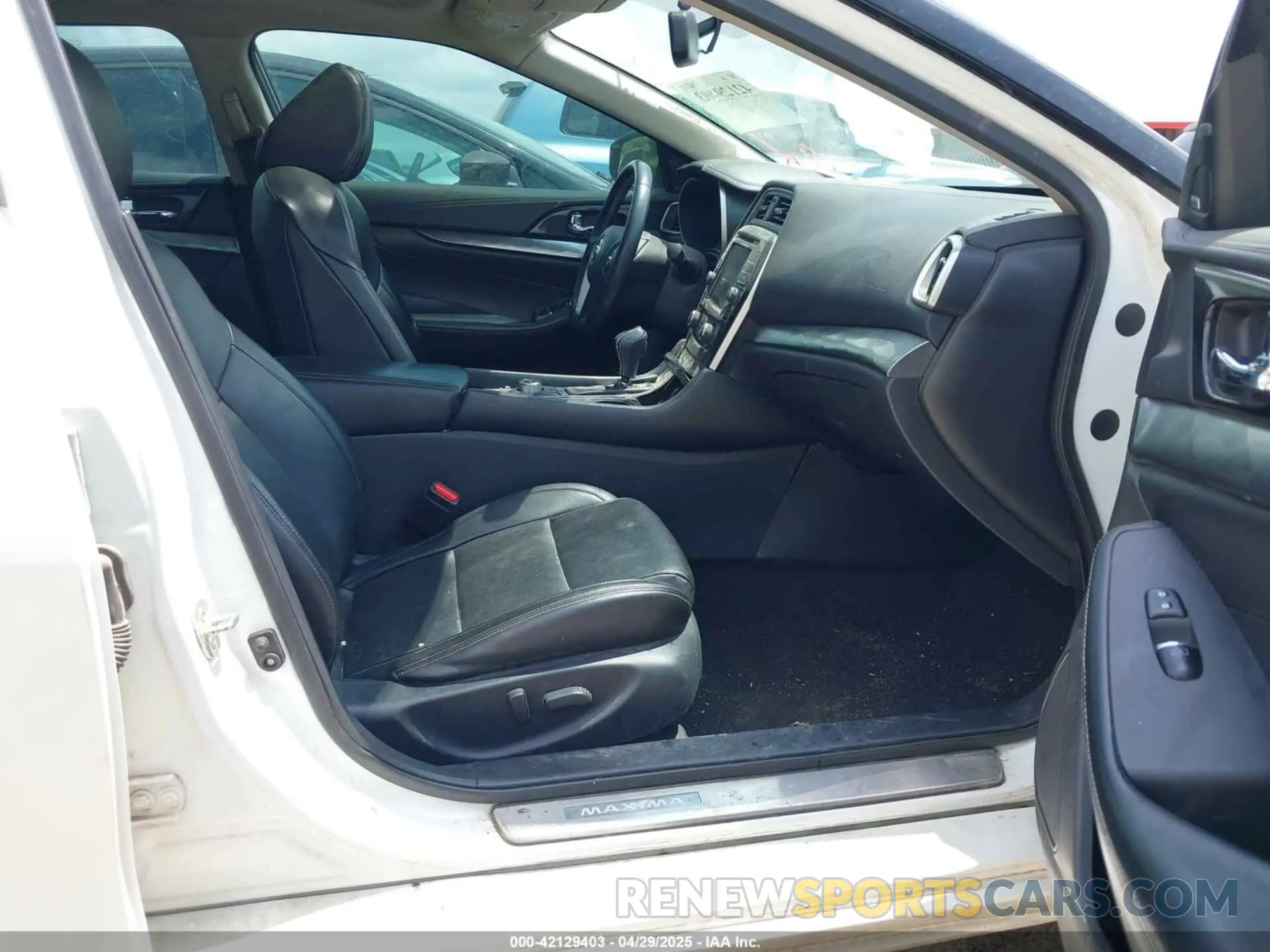5 Фотография поврежденного автомобиля 1N4AA6AVXKC370667 NISSAN MAXIMA 2019