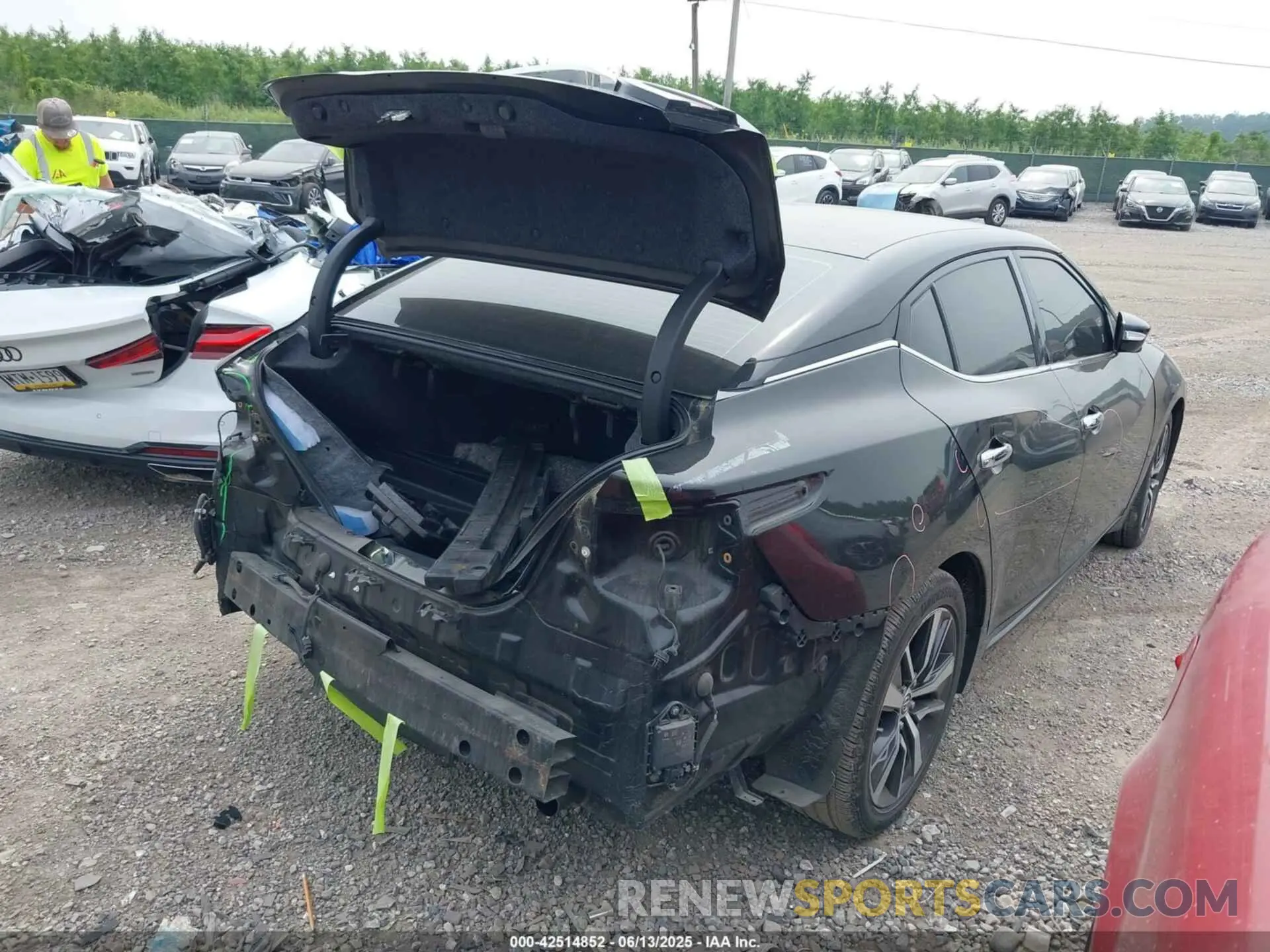 4 Фотография поврежденного автомобиля 1N4AA6CV3LC360108 NISSAN MAXIMA 2020