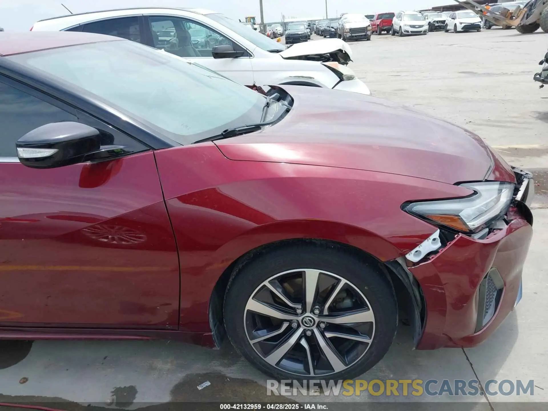 18 Photograph of a damaged car 1N4AA6CV3LC386062 NISSAN MAXIMA 2020