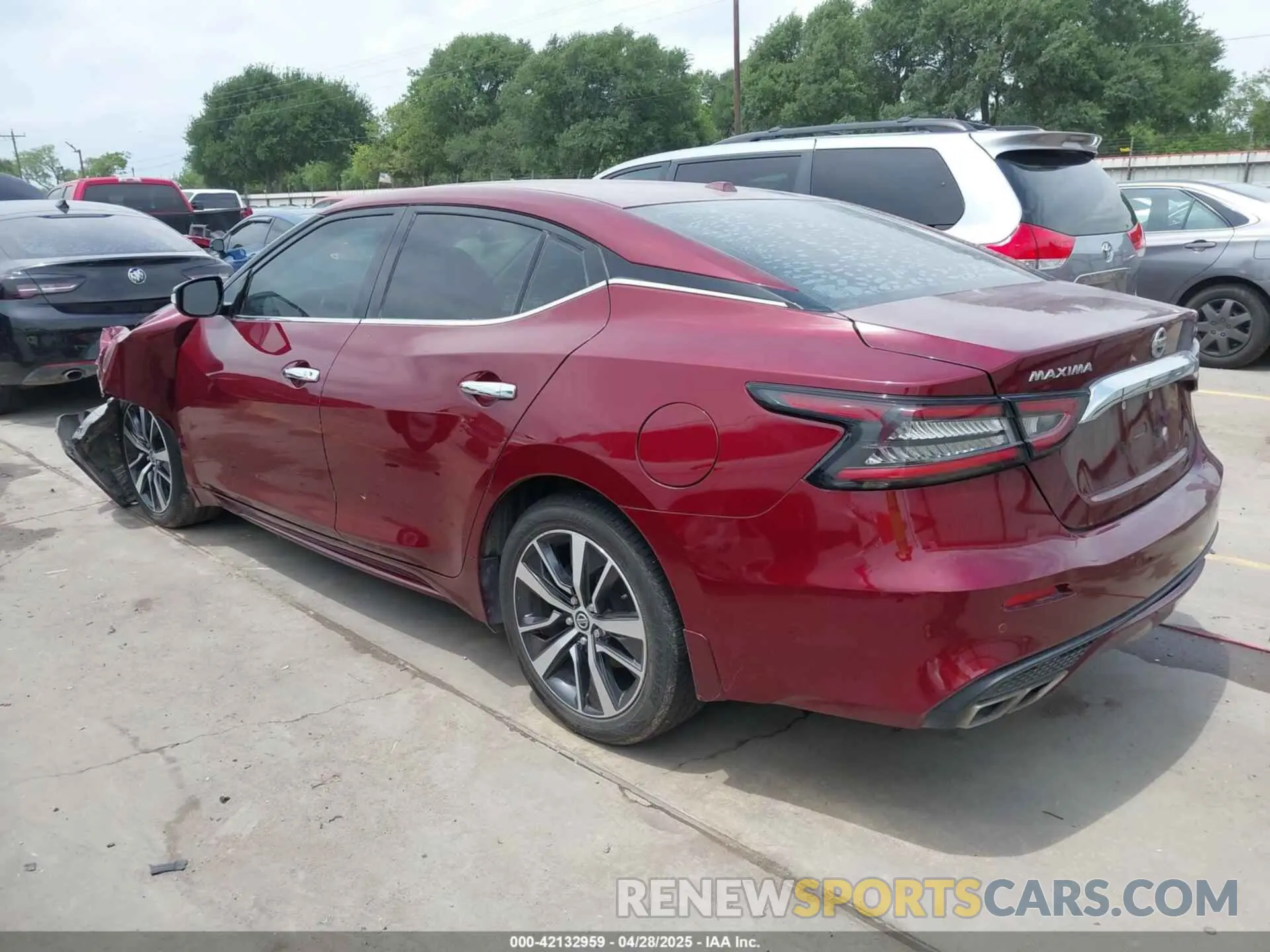 3 Photograph of a damaged car 1N4AA6CV3LC386062 NISSAN MAXIMA 2020