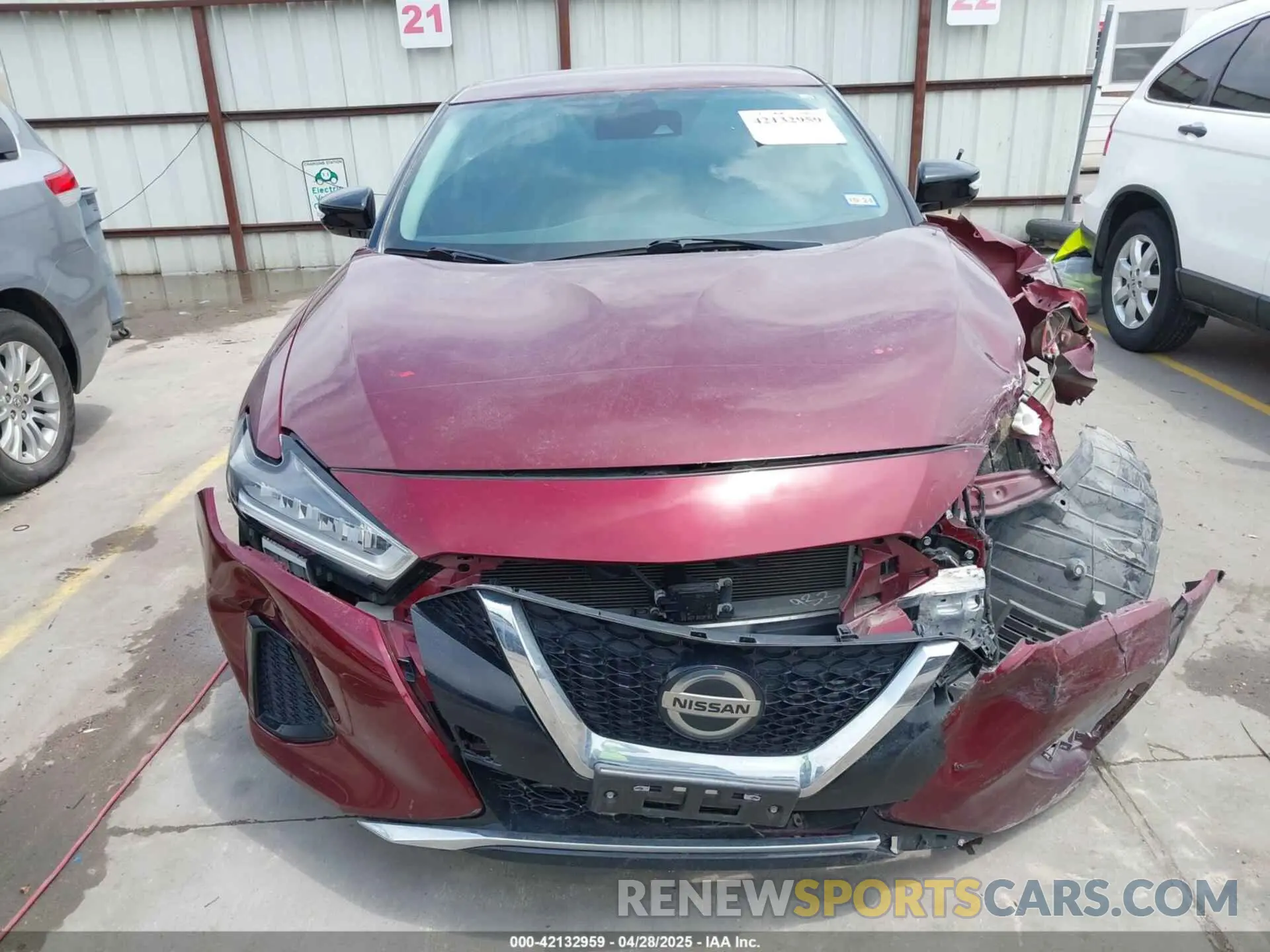 6 Photograph of a damaged car 1N4AA6CV3LC386062 NISSAN MAXIMA 2020