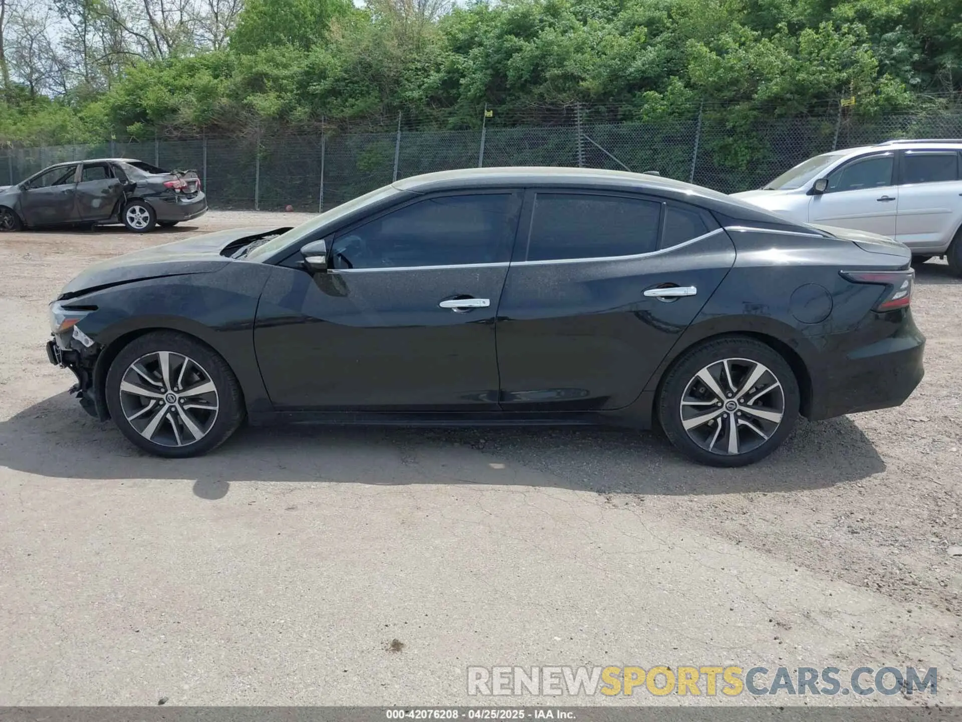 15 Photograph of a damaged car 1N4AA6CV9LC363529 NISSAN MAXIMA 2020