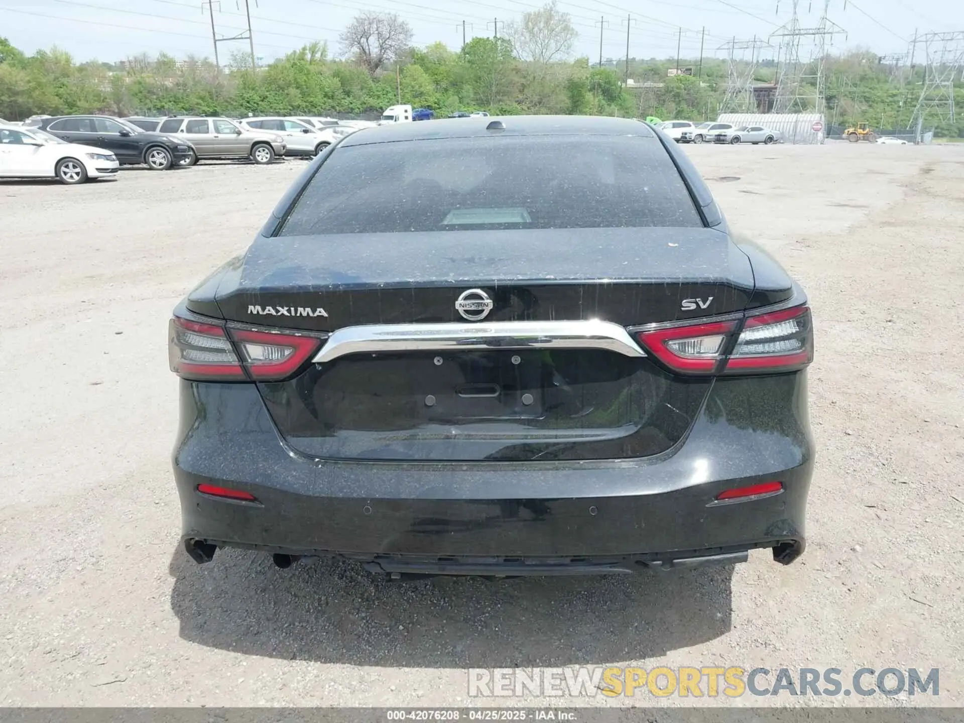 17 Photograph of a damaged car 1N4AA6CV9LC363529 NISSAN MAXIMA 2020