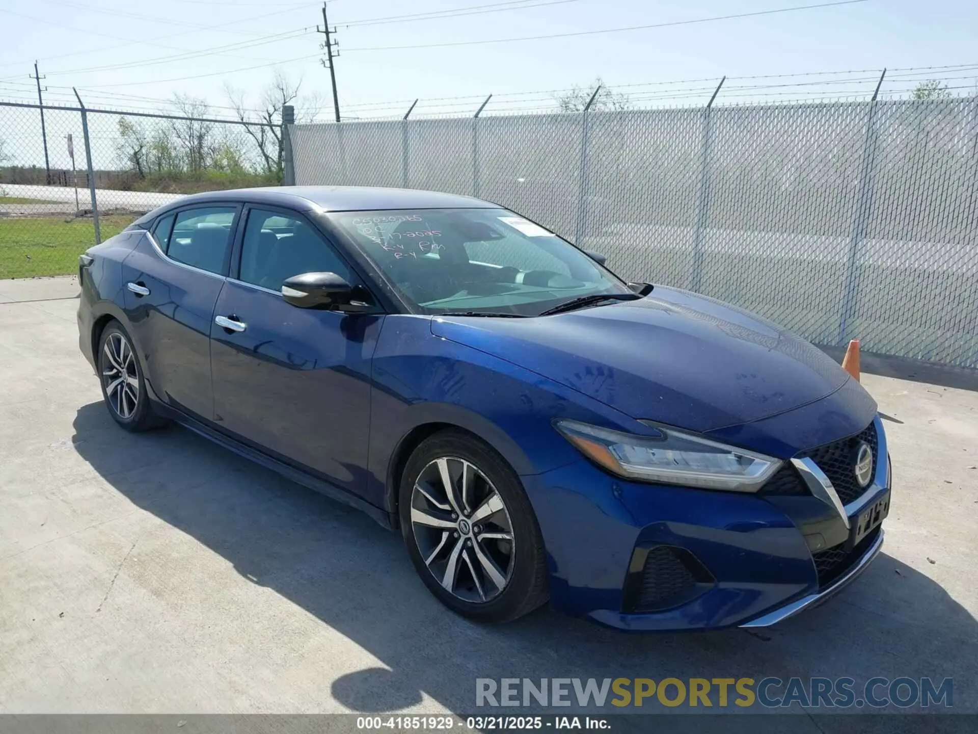 1 Photograph of a damaged car 1N4AA6CV9LC375230 NISSAN MAXIMA 2020
