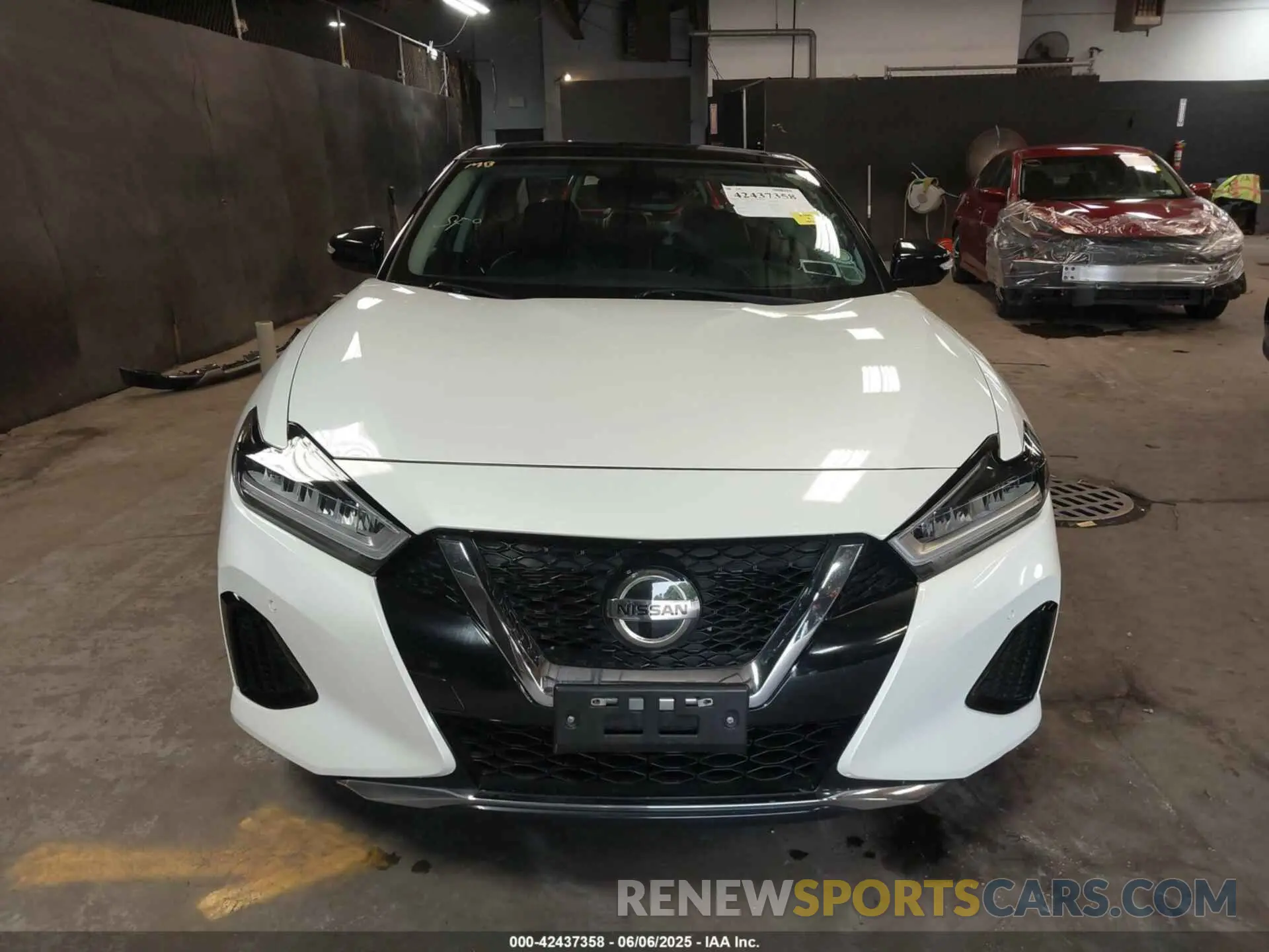 12 Photograph of a damaged car 1N4AA6DV3LC370040 NISSAN MAXIMA 2020