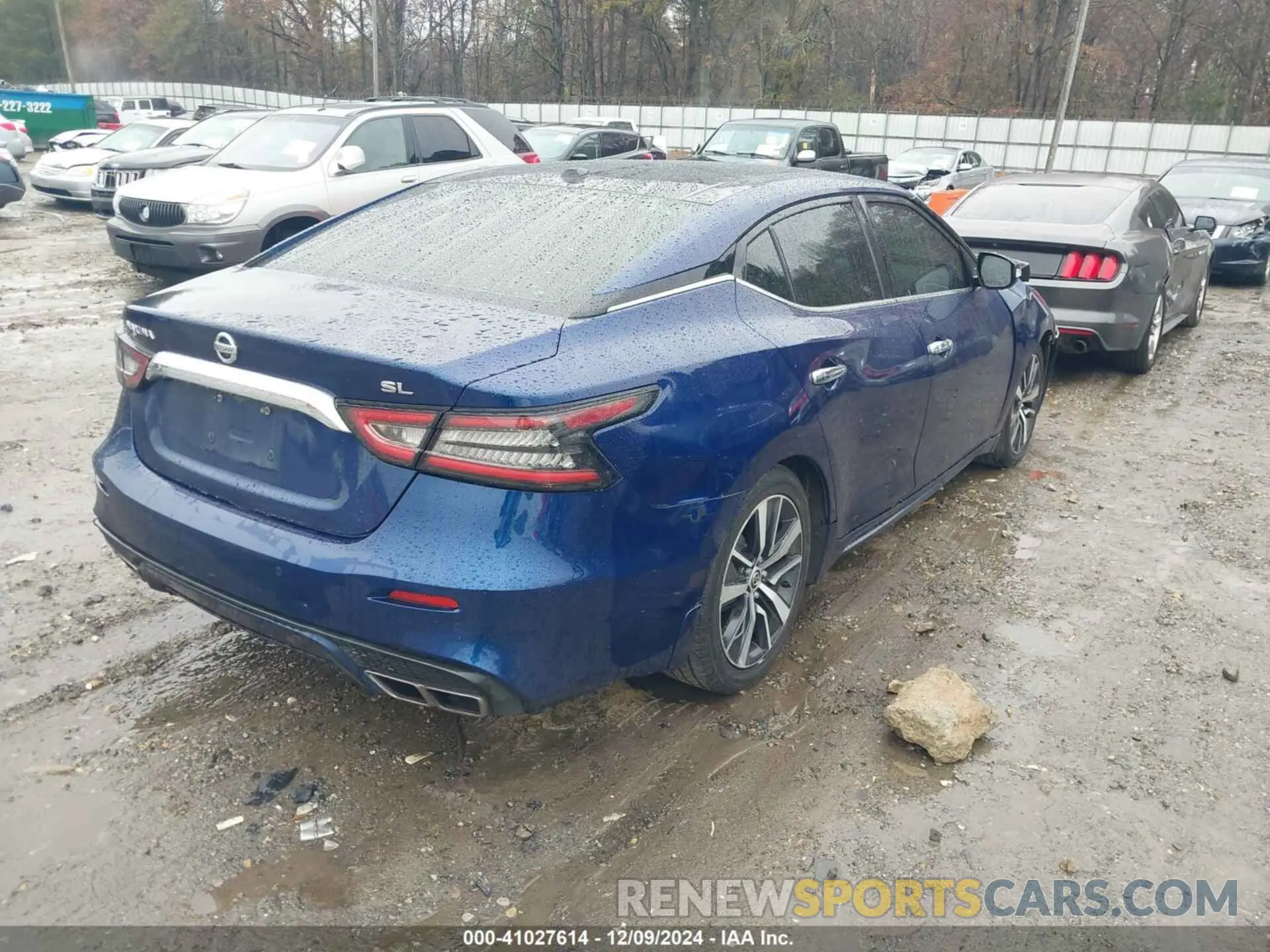 4 Photograph of a damaged car 1N4AA6DV4LC374386 NISSAN MAXIMA 2020