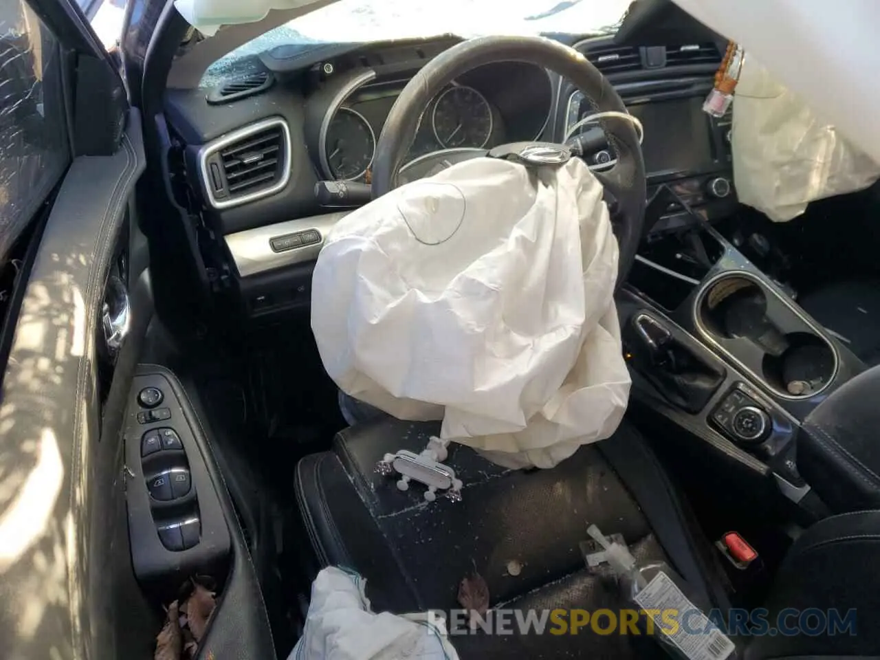 8 Photograph of a damaged car 1N4AA6DV6LC374146 NISSAN MAXIMA 2020