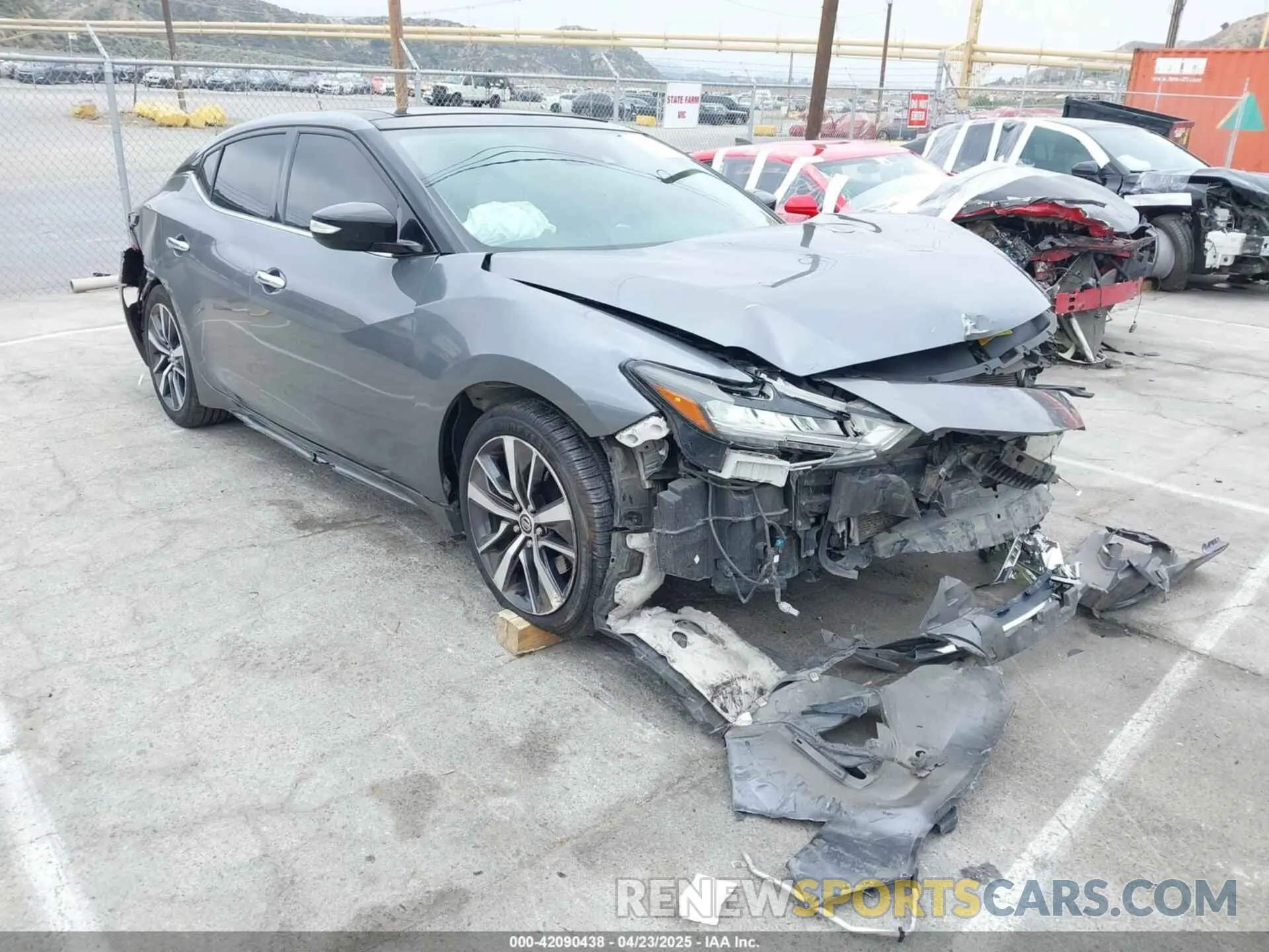 1 Photograph of a damaged car 1N4AA6DV9LC364727 NISSAN MAXIMA 2020