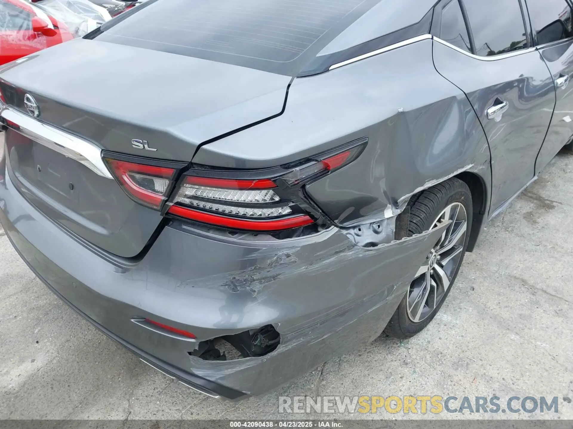 18 Photograph of a damaged car 1N4AA6DV9LC364727 NISSAN MAXIMA 2020