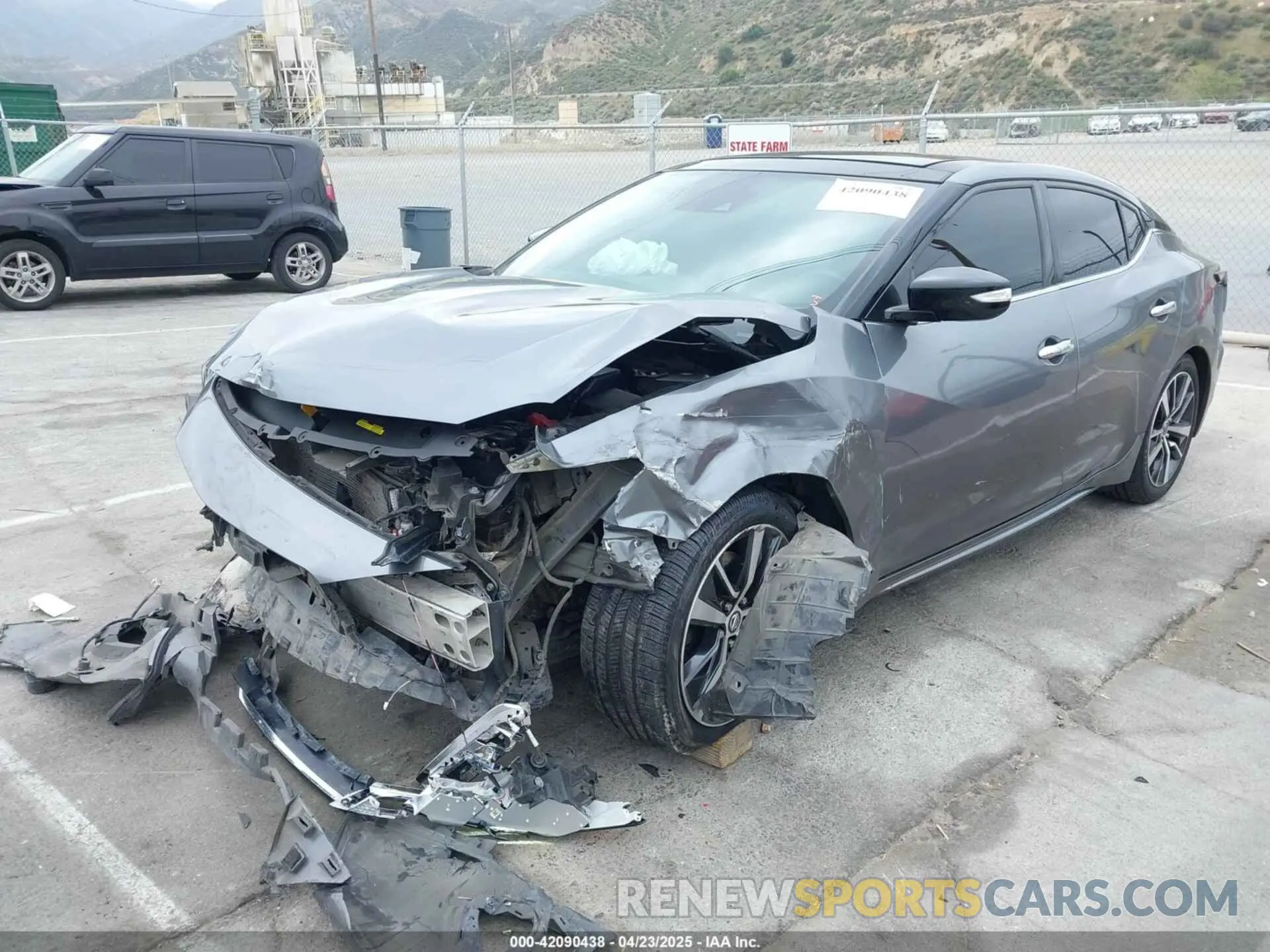 2 Photograph of a damaged car 1N4AA6DV9LC364727 NISSAN MAXIMA 2020