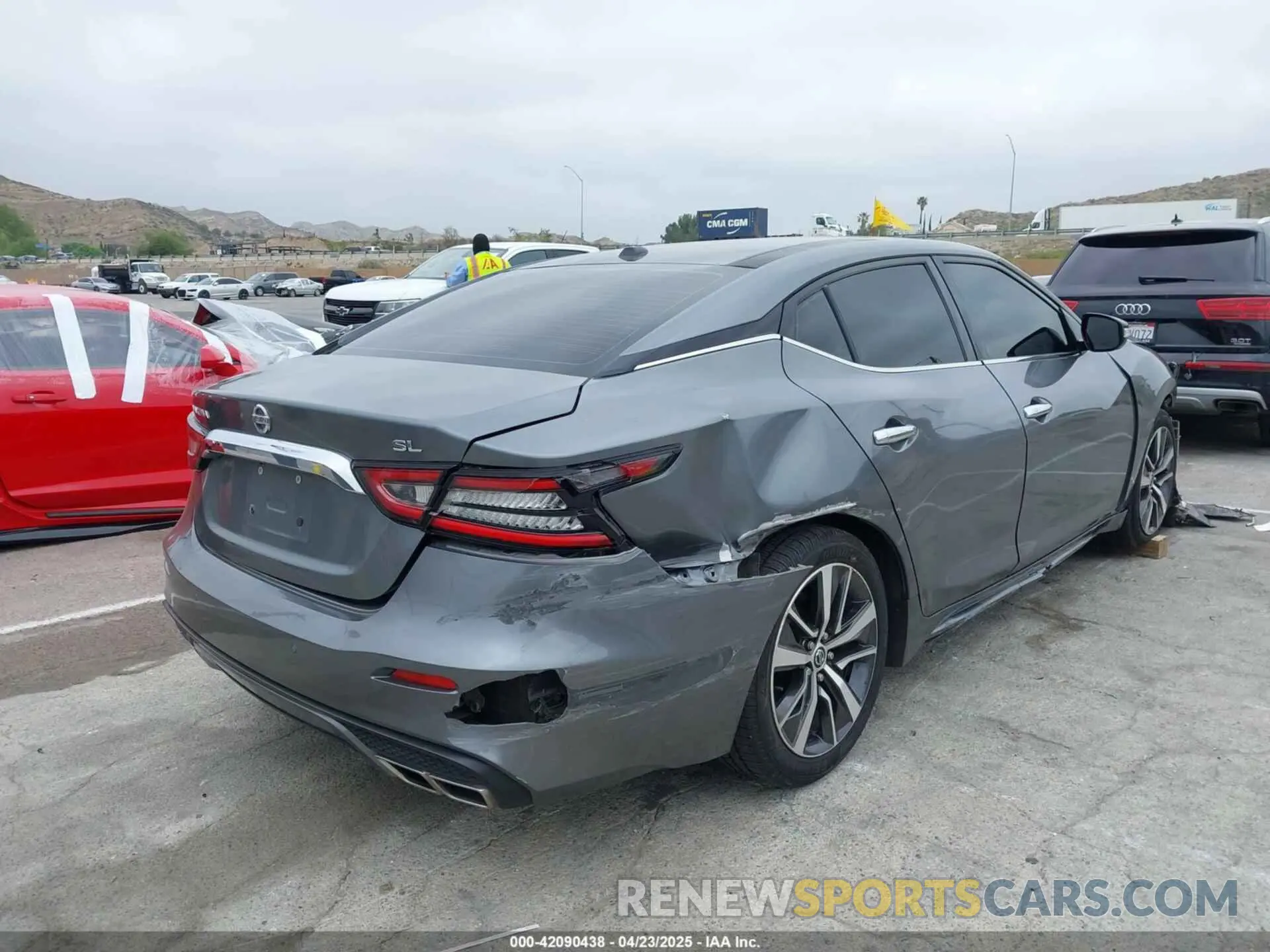 4 Photograph of a damaged car 1N4AA6DV9LC364727 NISSAN MAXIMA 2020
