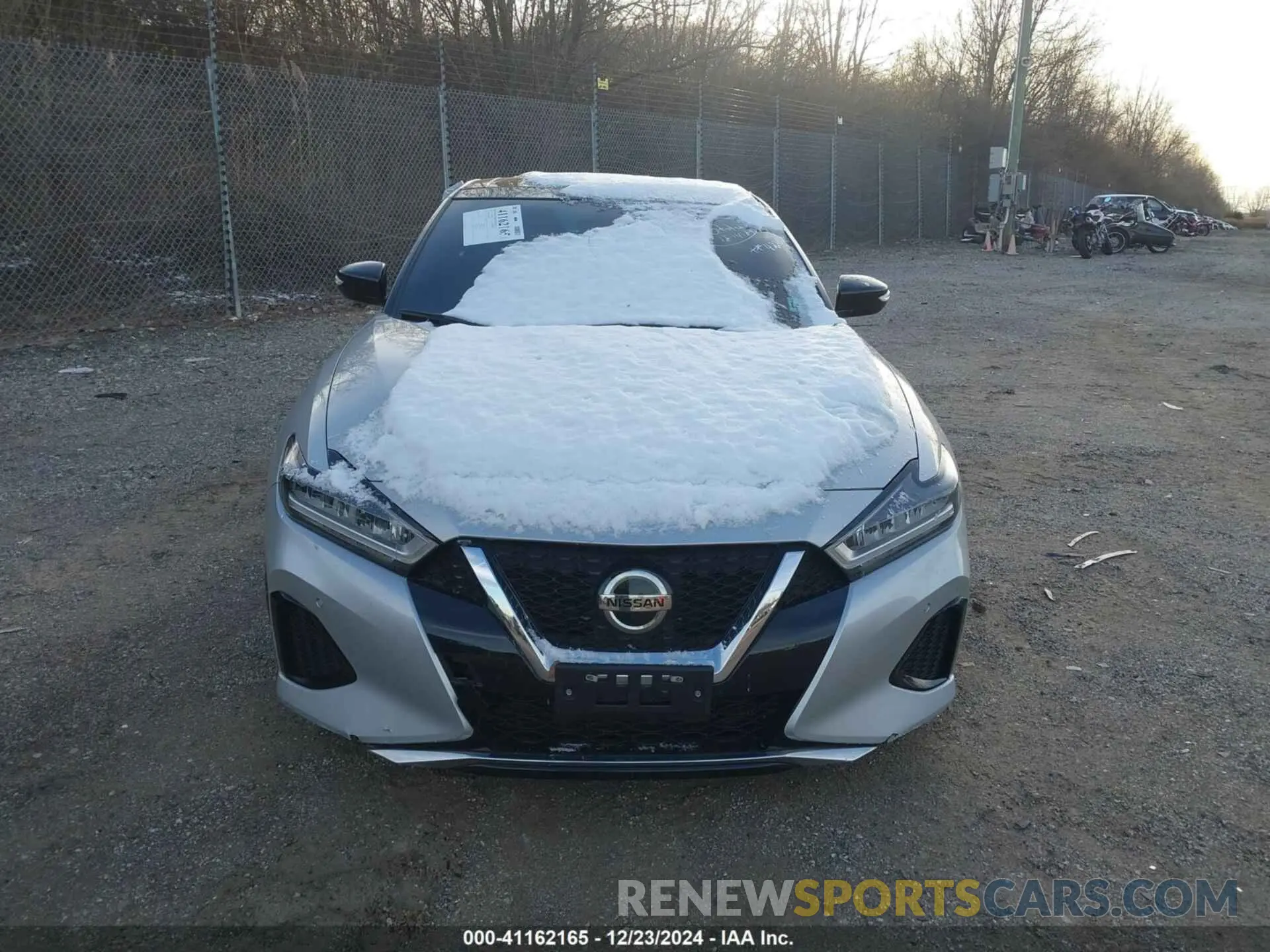 11 Photograph of a damaged car 1N4AA6DV9LC384220 NISSAN MAXIMA 2020