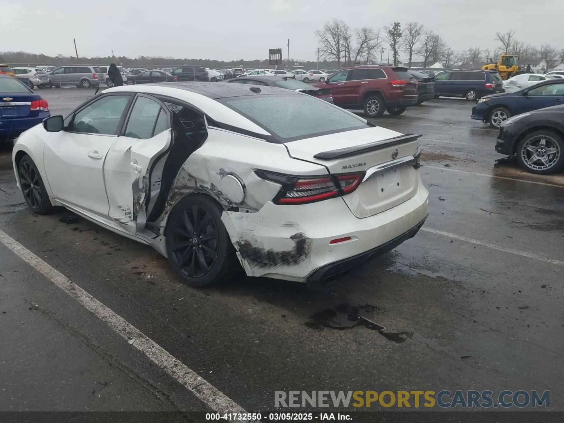 3 Photograph of a damaged car 1N4AA6EV1LC373694 NISSAN MAXIMA 2020