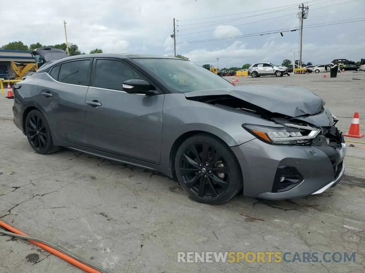 4 Photograph of a damaged car 1N4AA6EV1LC376370 NISSAN MAXIMA 2020