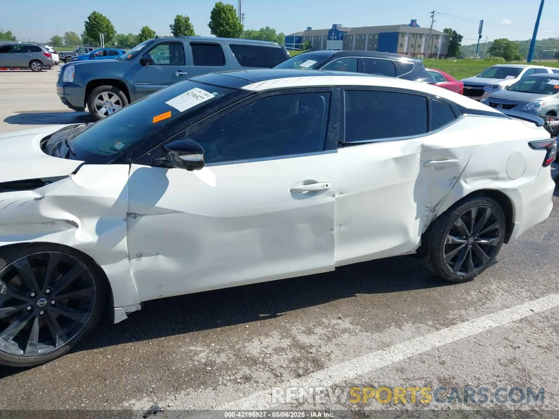 18 Фотография поврежденного автомобиля 1N4AA6EV2LC374904 NISSAN MAXIMA 2020