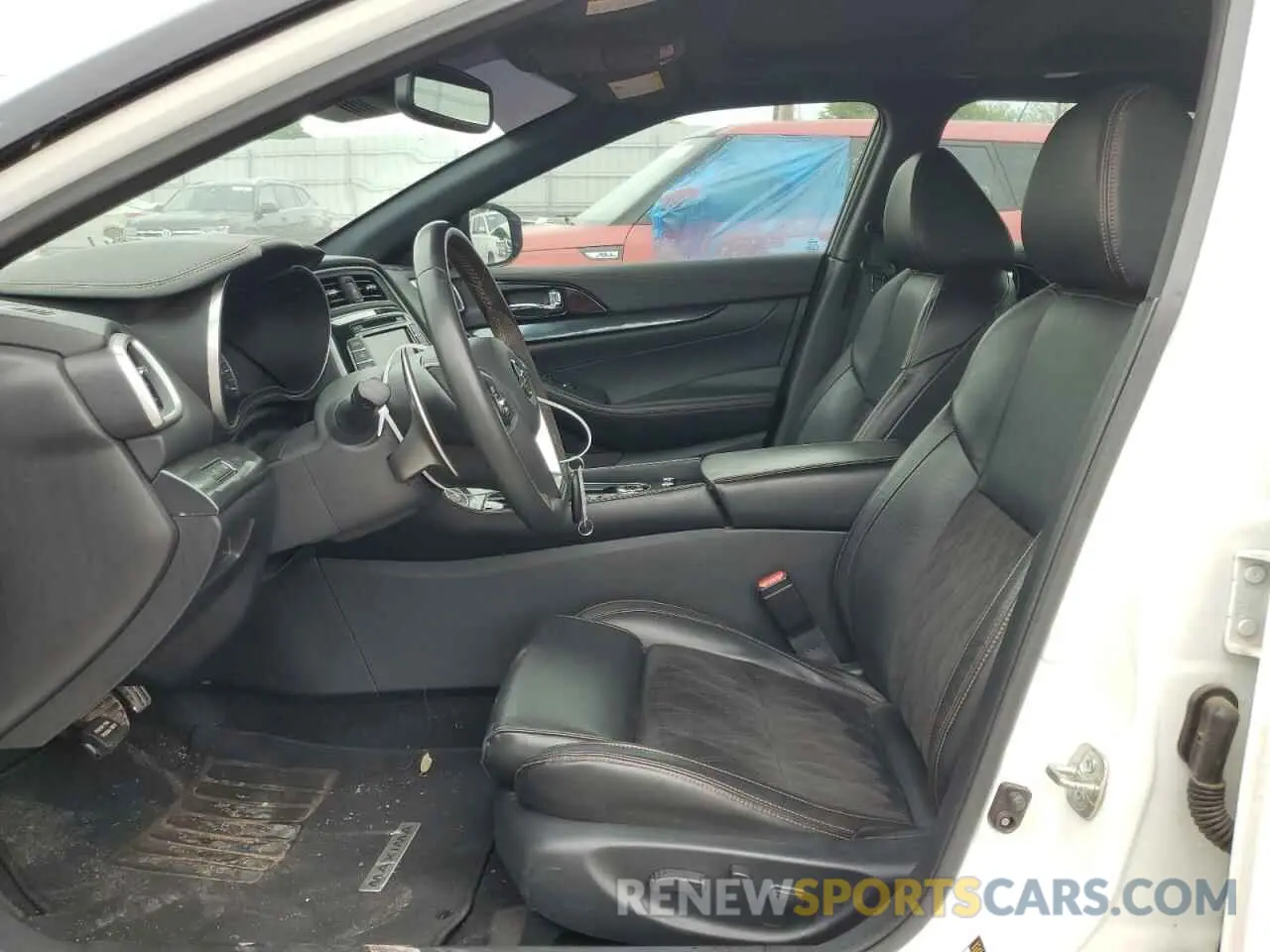 7 Photograph of a damaged car 1N4AA6EV4LC378484 NISSAN MAXIMA 2020