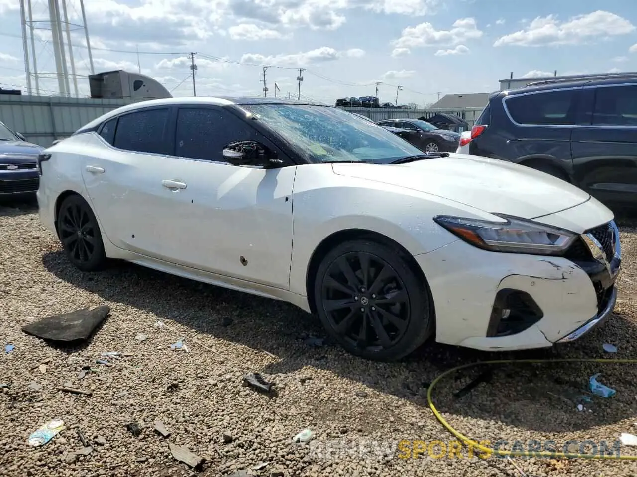 4 Photograph of a damaged car 1N4AA6EV5LC376744 NISSAN MAXIMA 2020