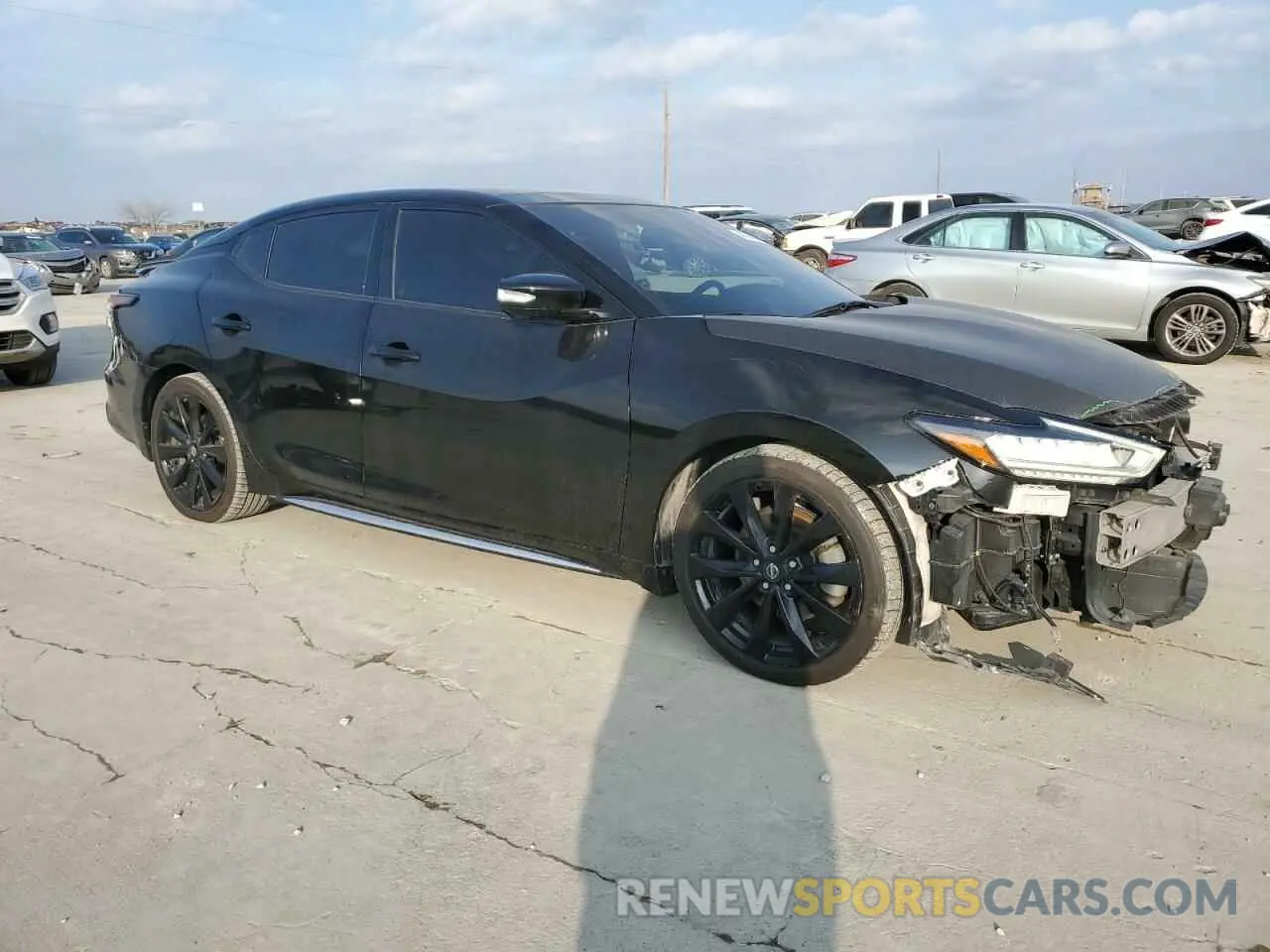 4 Photograph of a damaged car 1N4AA6EVXLC366646 NISSAN MAXIMA 2020
