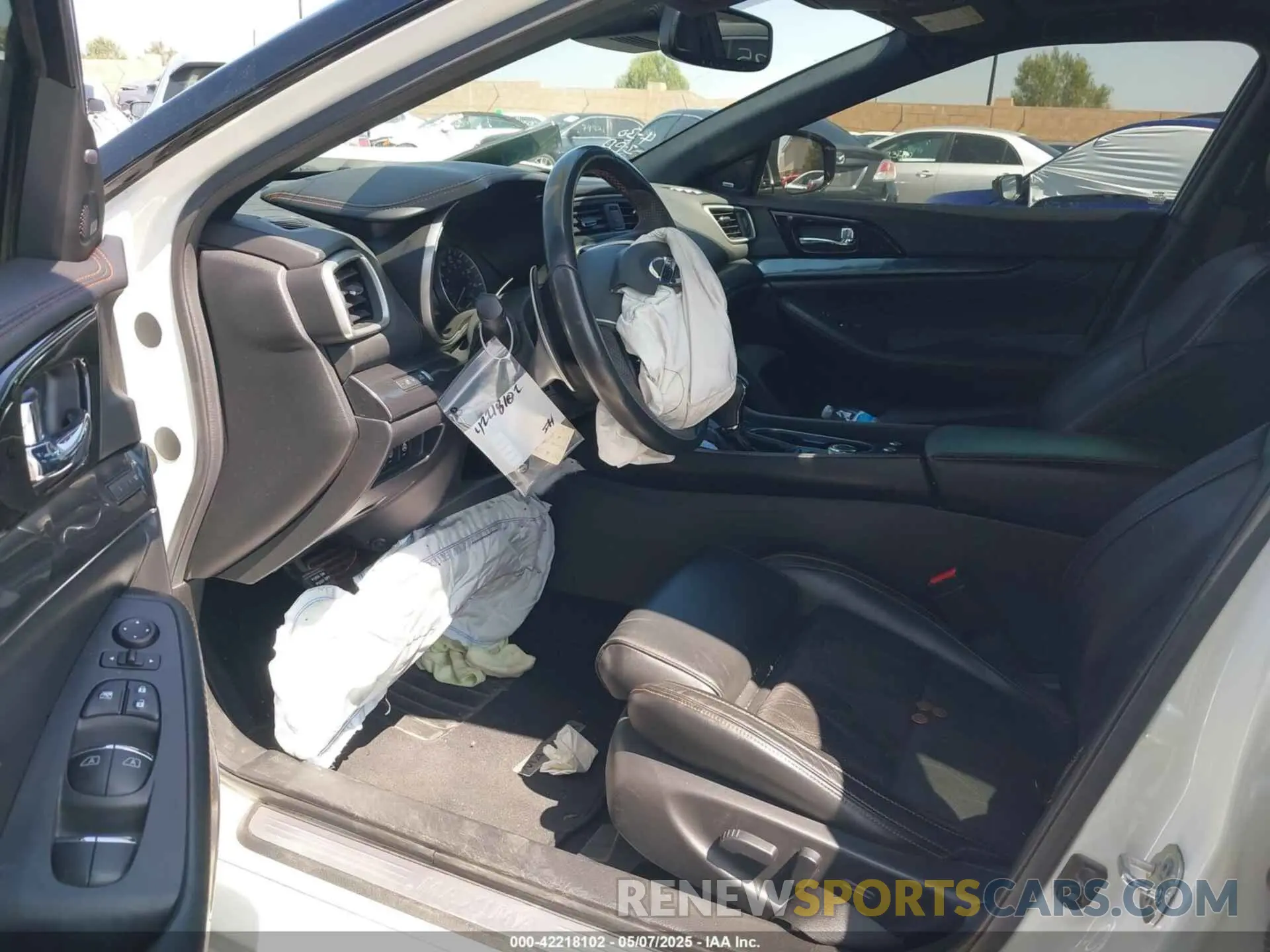 5 Photograph of a damaged car 1N4AA6EV4MC515490 NISSAN MAXIMA 2021