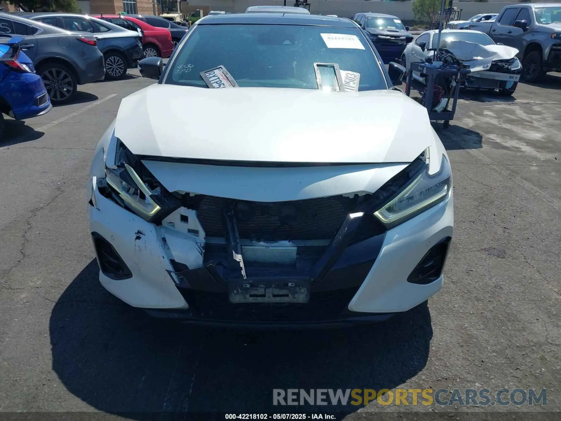 6 Photograph of a damaged car 1N4AA6EV4MC515490 NISSAN MAXIMA 2021