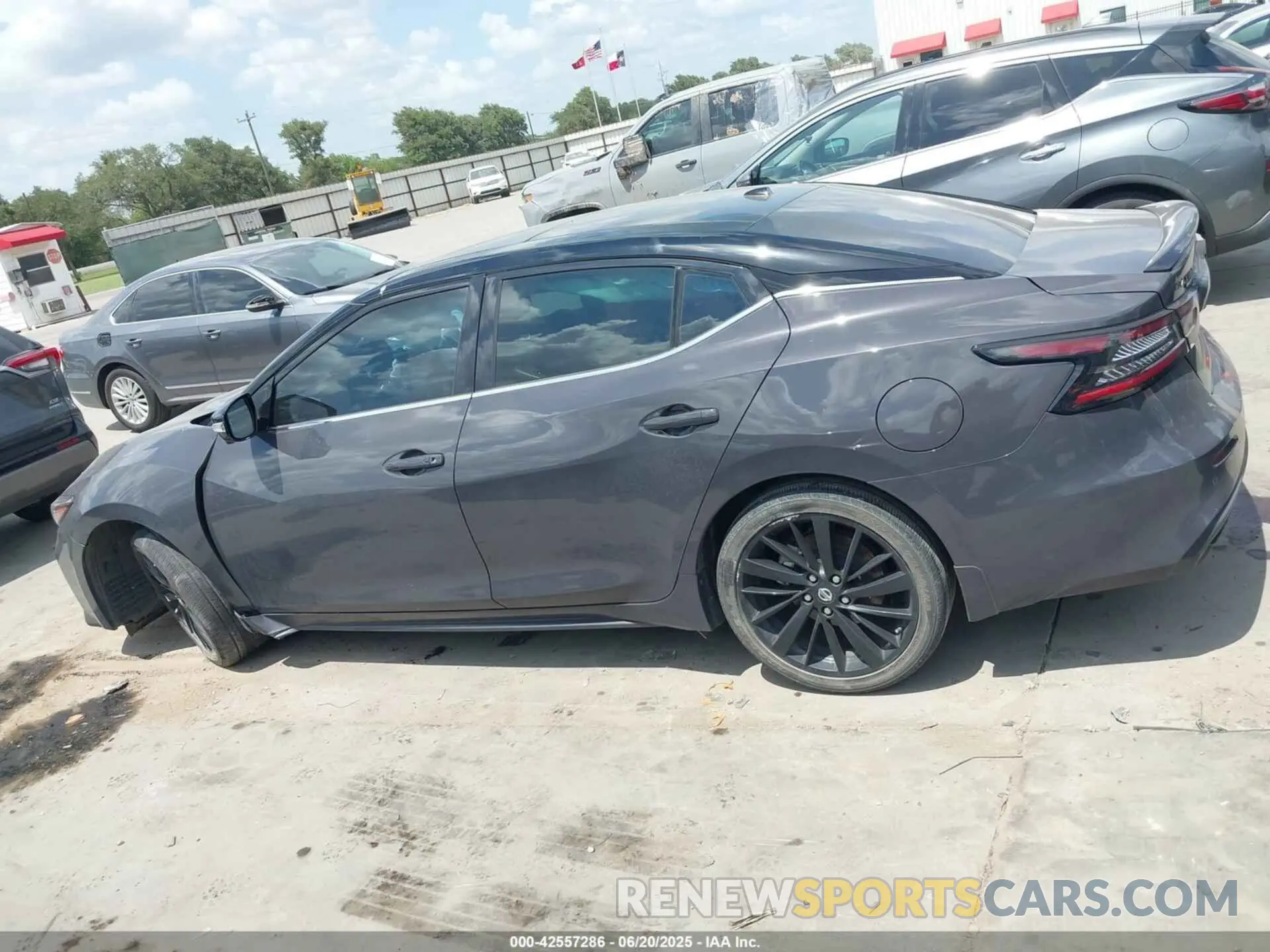 14 Фотография поврежденного автомобиля 1N4AA6FV0MC507840 NISSAN MAXIMA 2021
