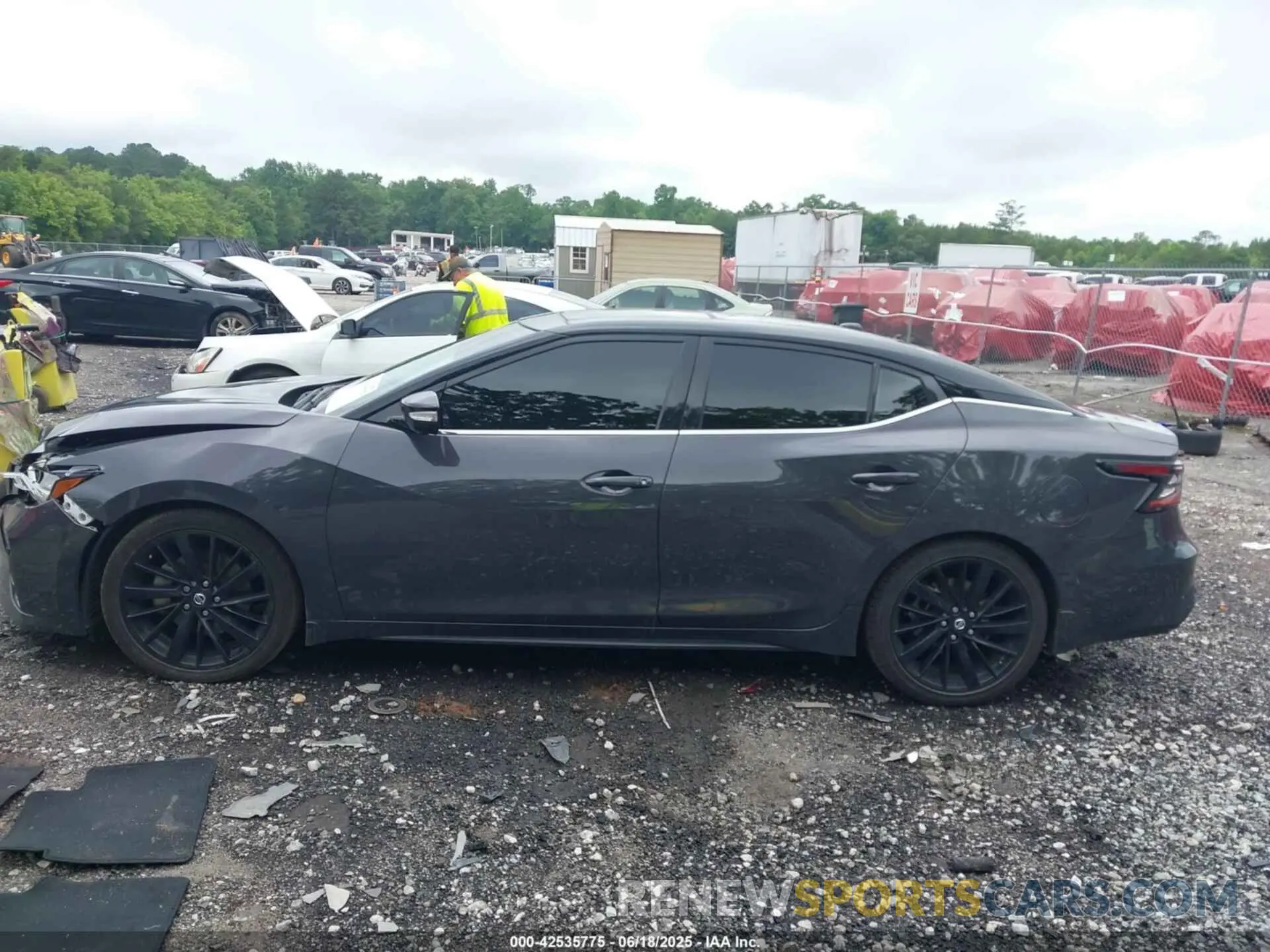14 Photograph of a damaged car 1N4AA6FV1MC501139 NISSAN MAXIMA 2021